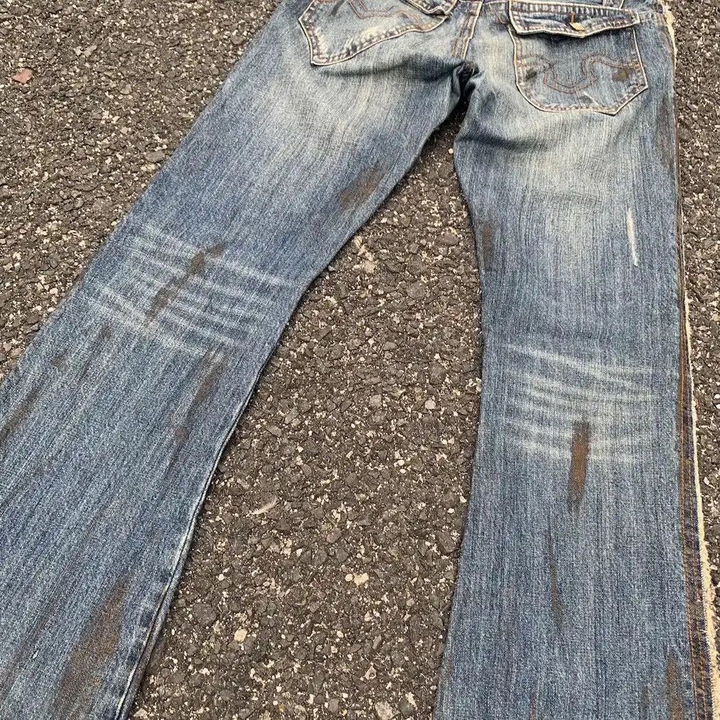 Japanese Brand JAPANESE RUSTY DIRTY DENIM 30x32 RIPPED FLARE BOOTCUT PANTS Size US 30 / EU 46 - 12 Thumbnail