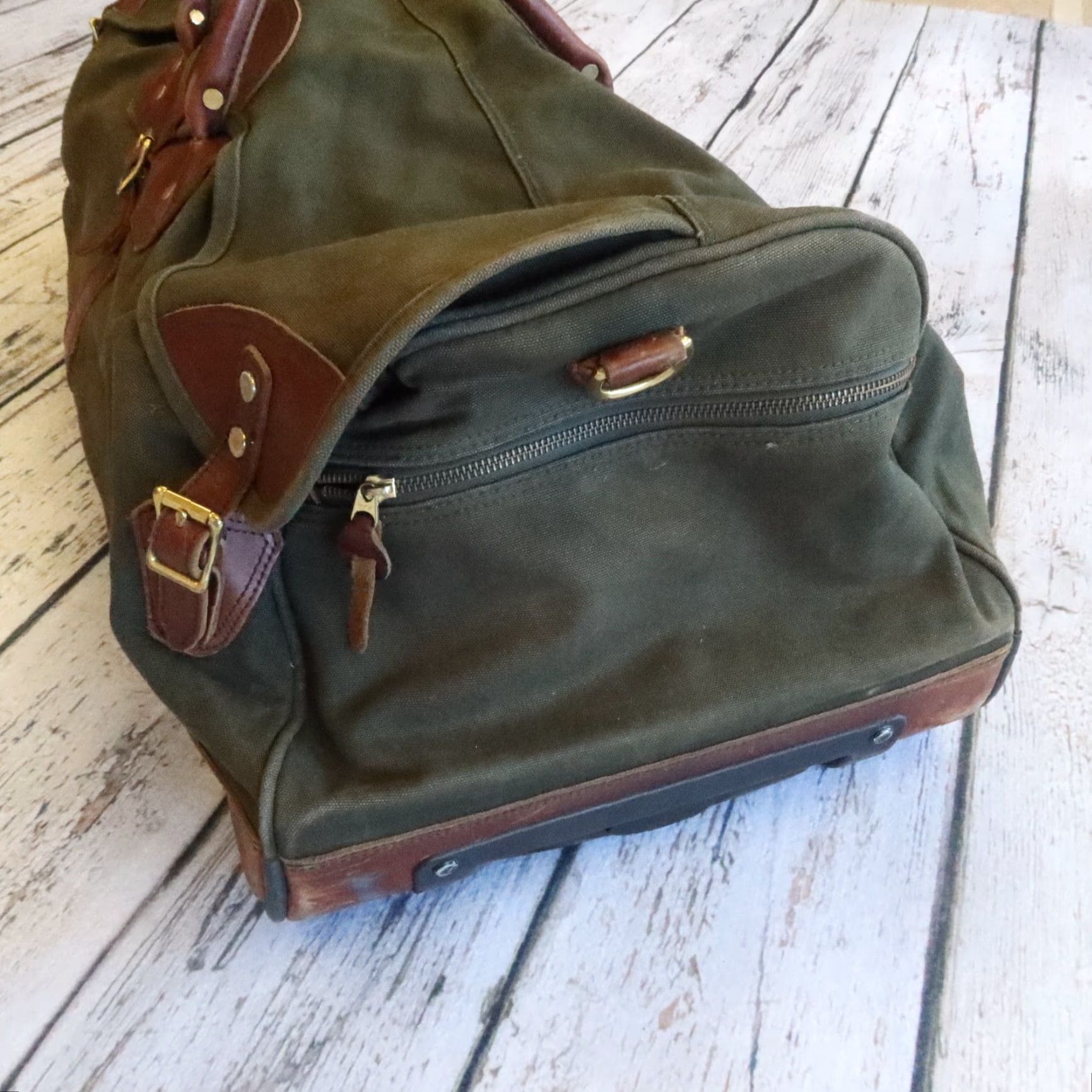 Orvis VINTAGE The Orvis Company Battenkill Leather & Green Rolling Canvas Luggage Bag Size ONE SIZE - 3 Thumbnail