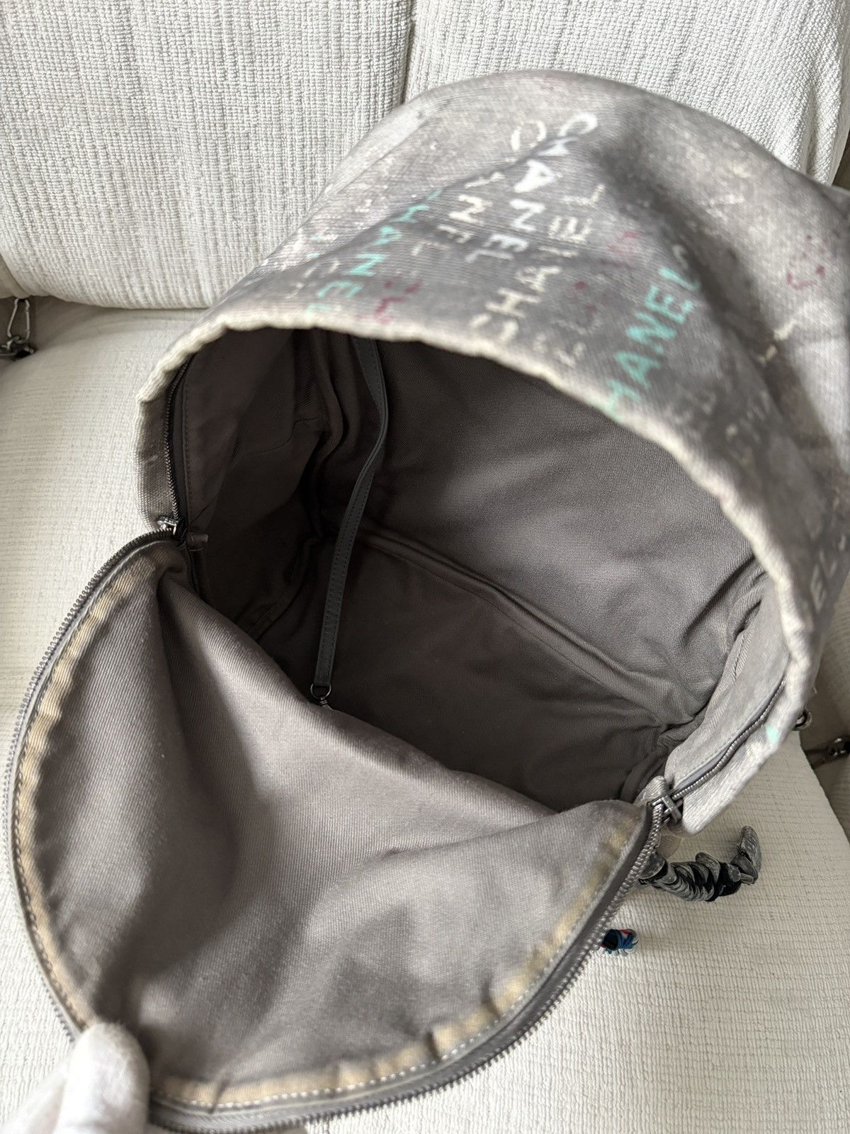 Chanel SS14 Artclass Light Grey Canvas Graffiti Backpack FULL SET Size ONE SIZE - 21 Thumbnail