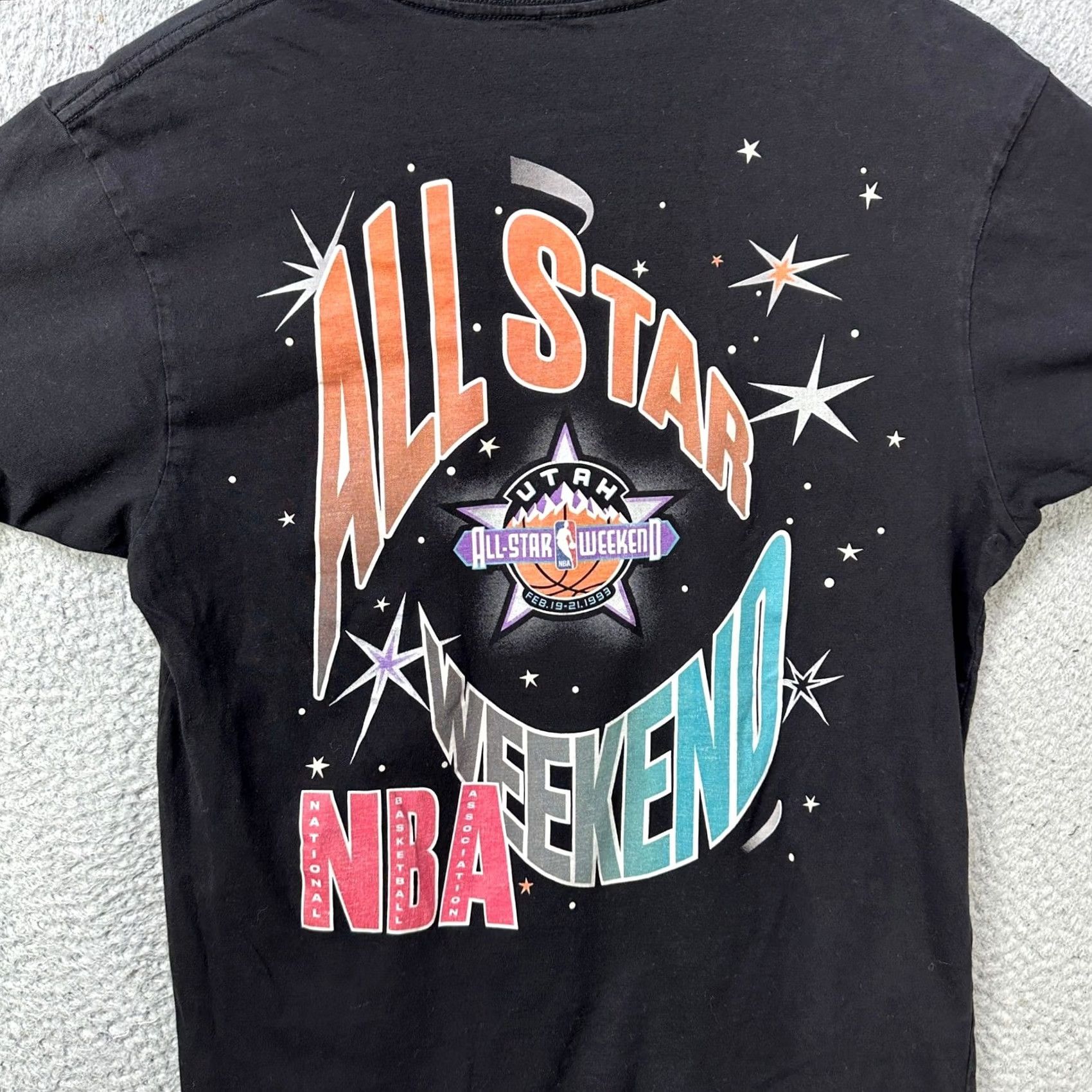 Mitchell & Ness VINTAGE Mitchell Ness Utah Jazz All Star Weekend 1993 Graphic Print T-Shirt Mens Medium Black Crew Neck Short Sleeve Tee Shirt Size US M / EU 48-50 / 2 - 4 Thumbnail