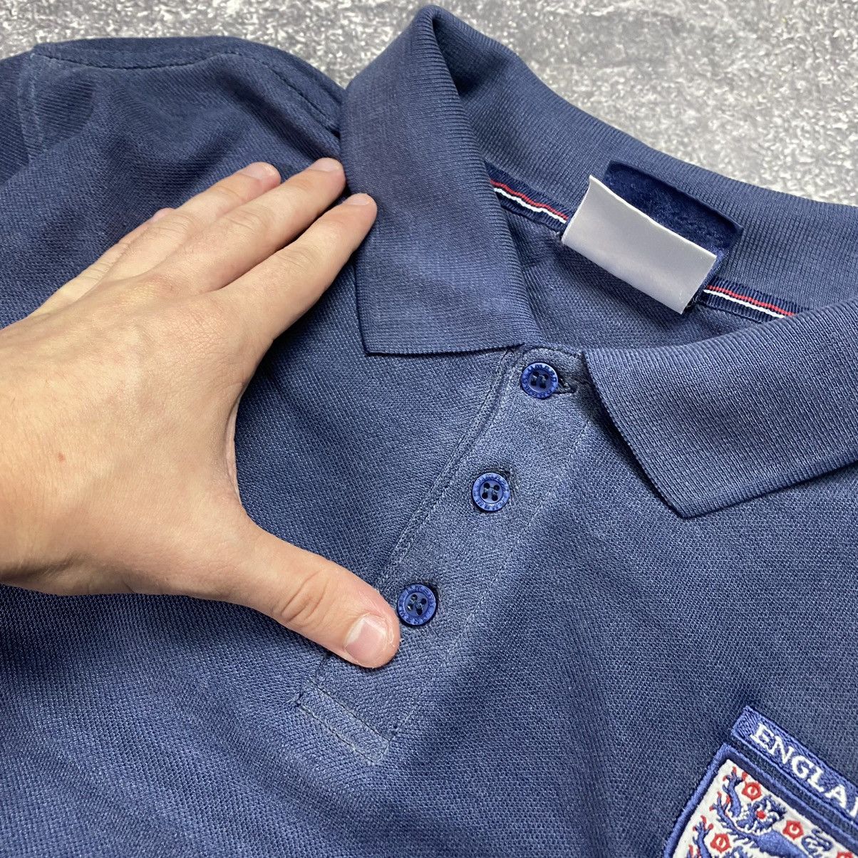 Umbro Vintage Umbro FC England 2000 Small logo rare polo Size US L / EU 52-54 / 3 - 9 Thumbnail