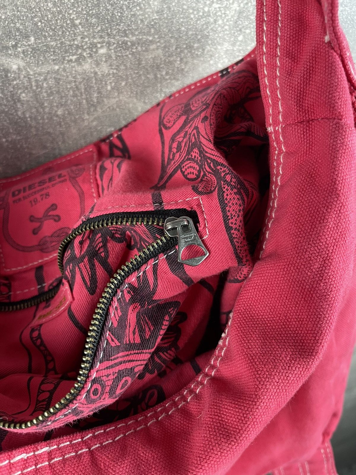 Diesel Diesel 1978 Red Durable Canvas Shoulder Bag Y2K Era Utility Size ONE SIZE - 17 Thumbnail