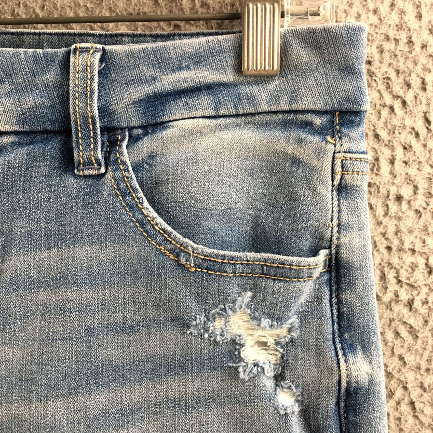 American Eagle Outfitters American Eagle Outfitters Skinny Jeans Womens 8 Blue Denim Mid Rise Distressed Zip Fly Size 30" / US 8 / IT 44 - 4 Thumbnail