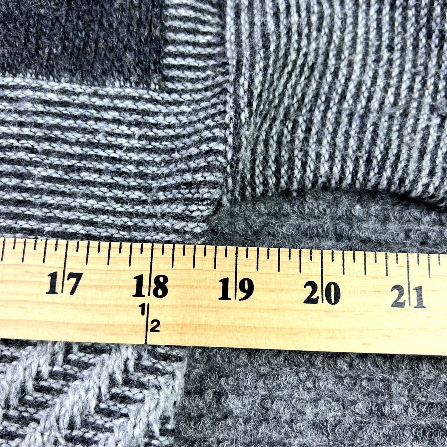 Vintage VINTAGE Charter Oak Sweater Geometric Pattern Gray Medium Mens Cardigan Crew Neck Long Sleeve Knit Size US M / EU 48-50 / 2 - 6 Thumbnail