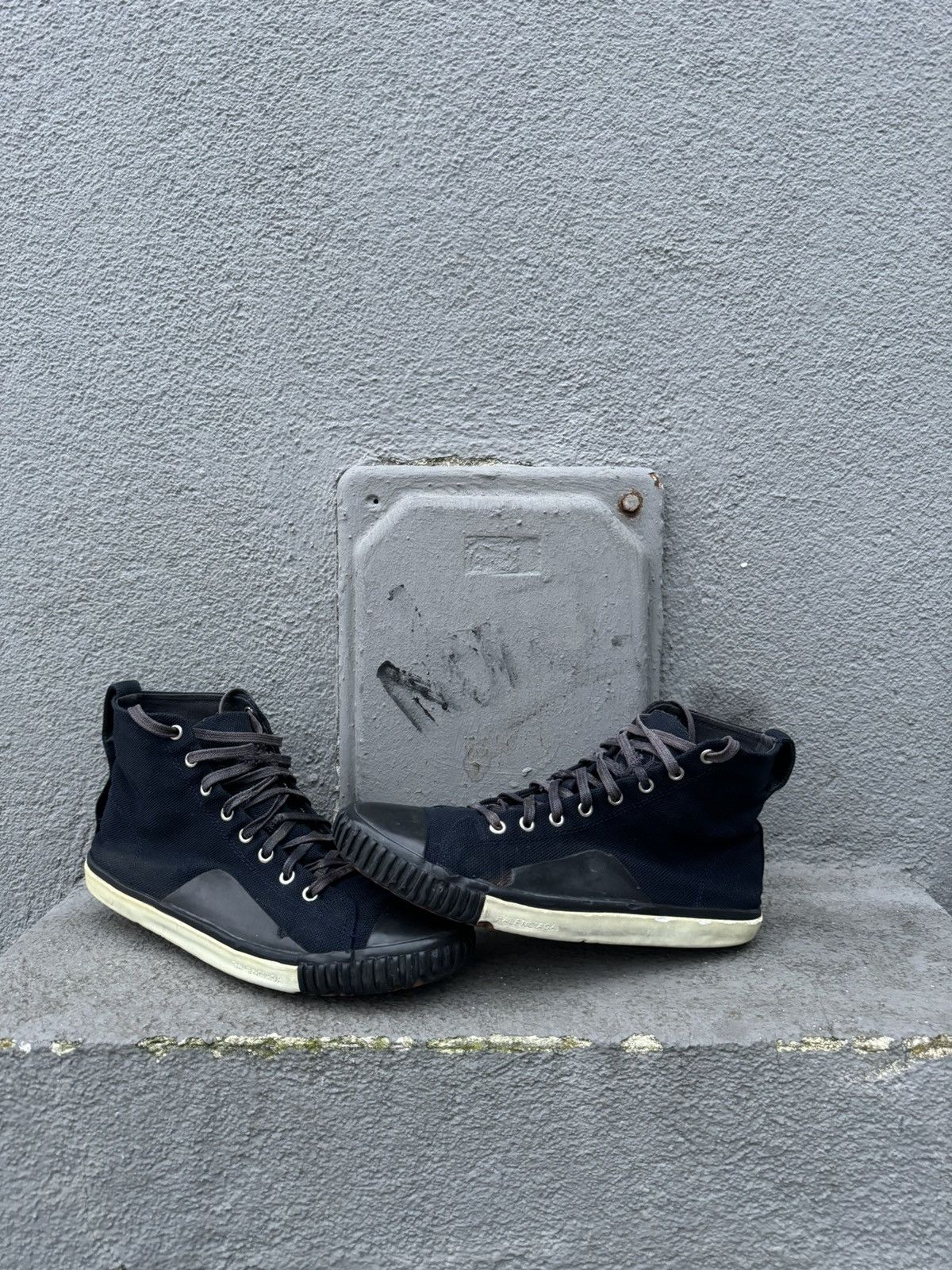 Balenciaga × Vintage Vintage Balenciaga Trainers Canvas Avangard Hihg Top Size US 9.5 / EU 42-43 - 1 Thumbnail