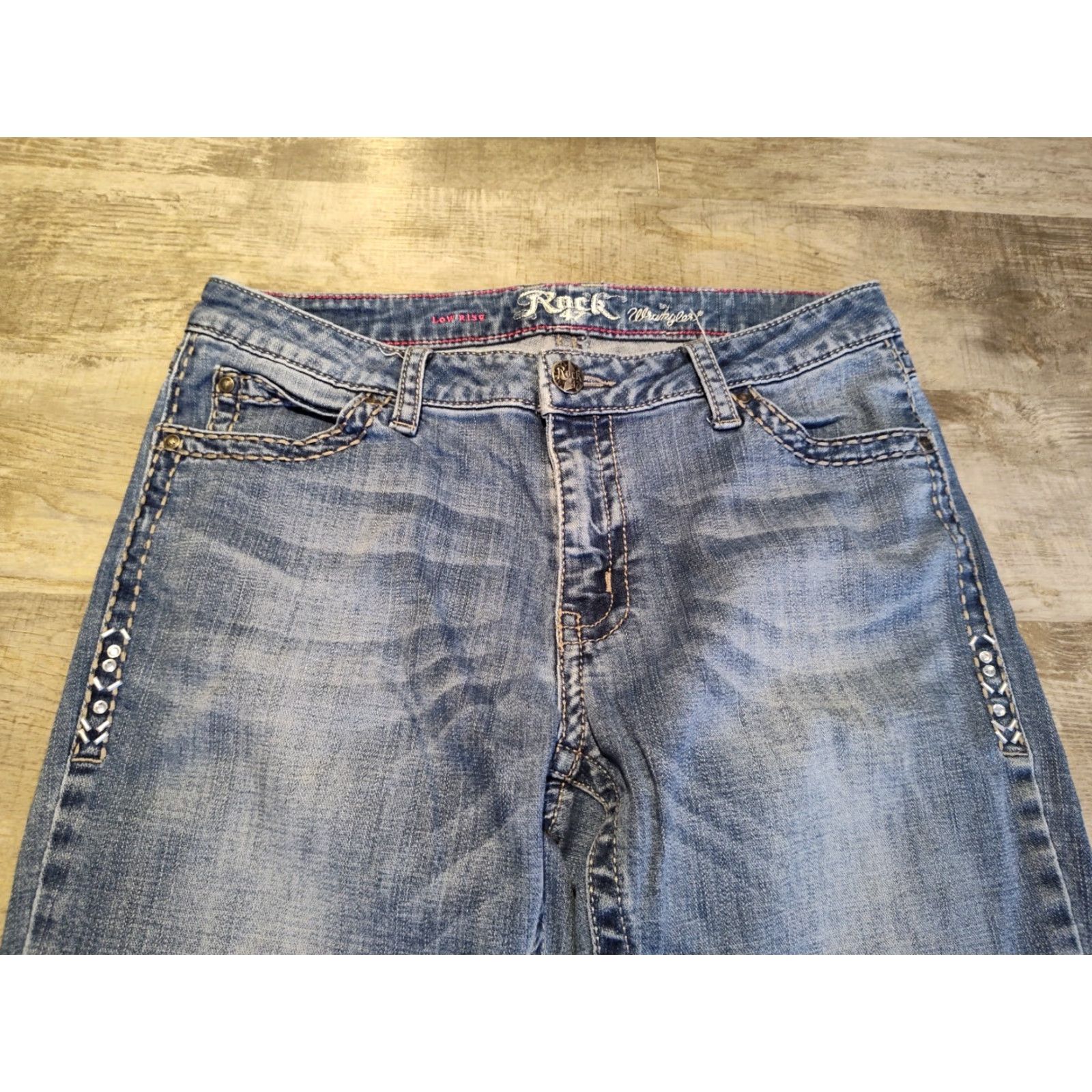 Wrangler Wrangler Jeans Womens Boot Cut Low Rise Rock 47 Bedazzled Denim Stretch 32x29 Size 24" / US 00 / IT 34 - 7 Thumbnail