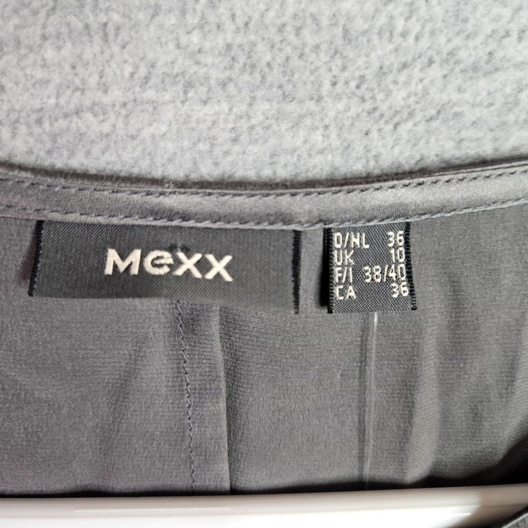 Vintage Mexx Women's Regular Size 36 Silk Short Sleeve Blouse - Dark Gray, V-Neck, 100% Silk, New, Shirt, Women, All Seasons, Casual, Grey Size XS / US 0-2 / IT 36-38 - 3 Thumbnail