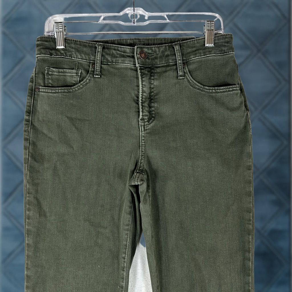 Vintage Chico's So Slimming Slim Leg Ankle Pants Women's 32 Green 5-Pocket Slimming Pockets Logo Zipper Ankle Style Capris Size 24" / US 00 / IT 34 - 1 Thumbnail