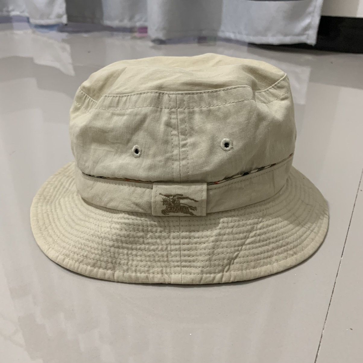 Burberry × Vintage Vintage burberry bucket hat Size 32 - 2 Thumbnail
