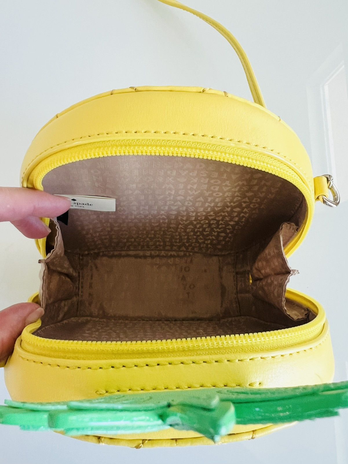 Kate Spade New! Kate Spade How Refreshing Pineapple Crossbody Size ONE SIZE - 9 Thumbnail
