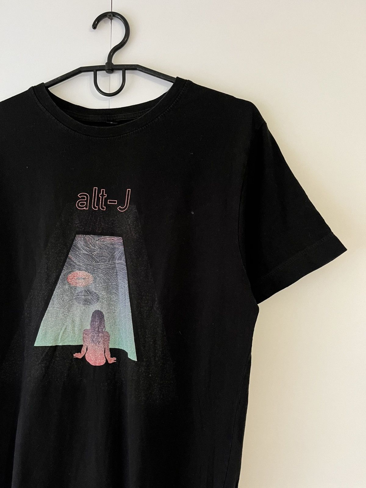 Band Tees Alt-J Tour 2018 Hype Music Cotton Band Tee Shirt Size US S / EU 44-46 / 1 - 3 Thumbnail