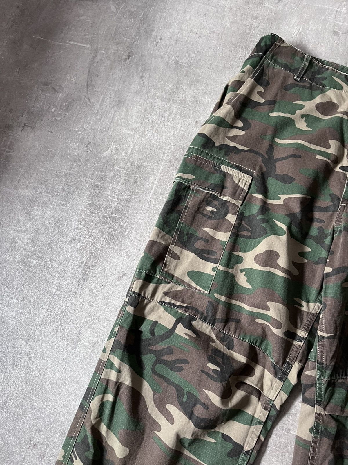 Dolce & Gabbana Dolce & Gabbana camo cargo pants gold heart Size US 40 / EU 56 - 3 Thumbnail