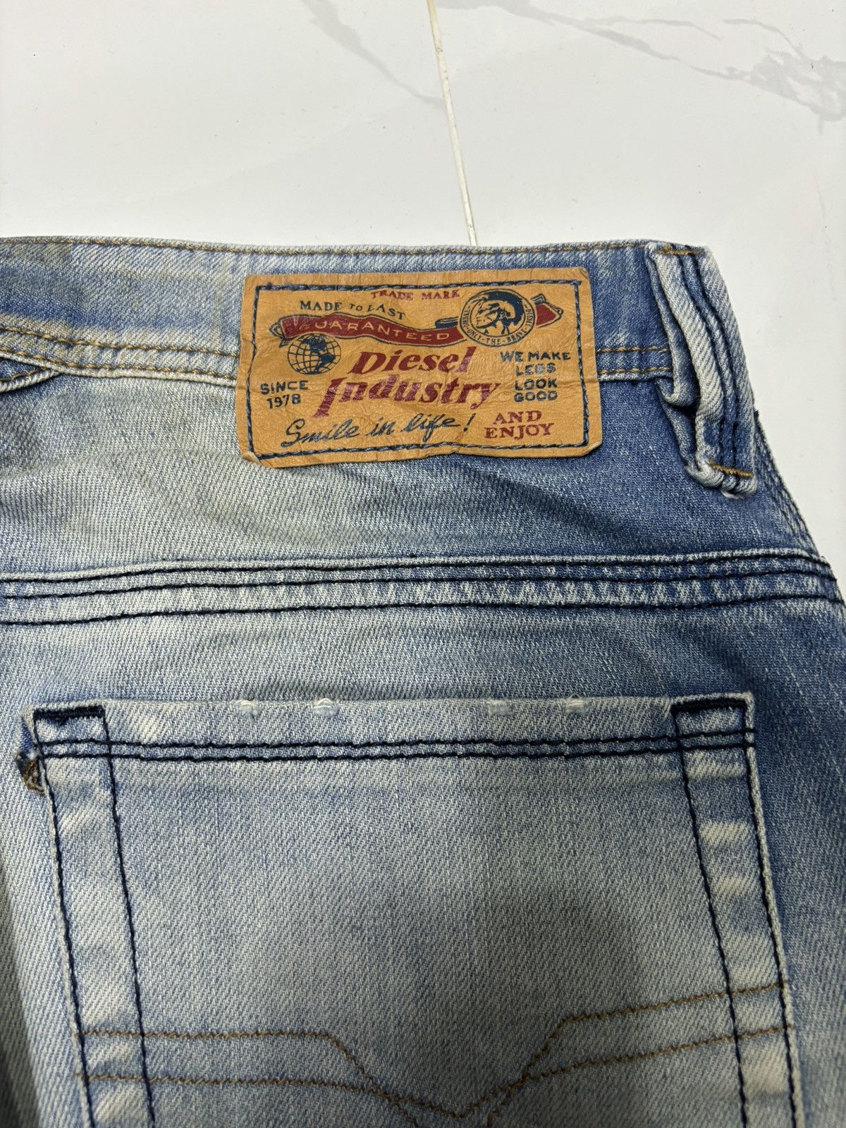 Diesel DIESEL JEANS DISTRESS THANAZ SLIM SKINNY JEANS Size US 32 / EU 48 - 8 Thumbnail