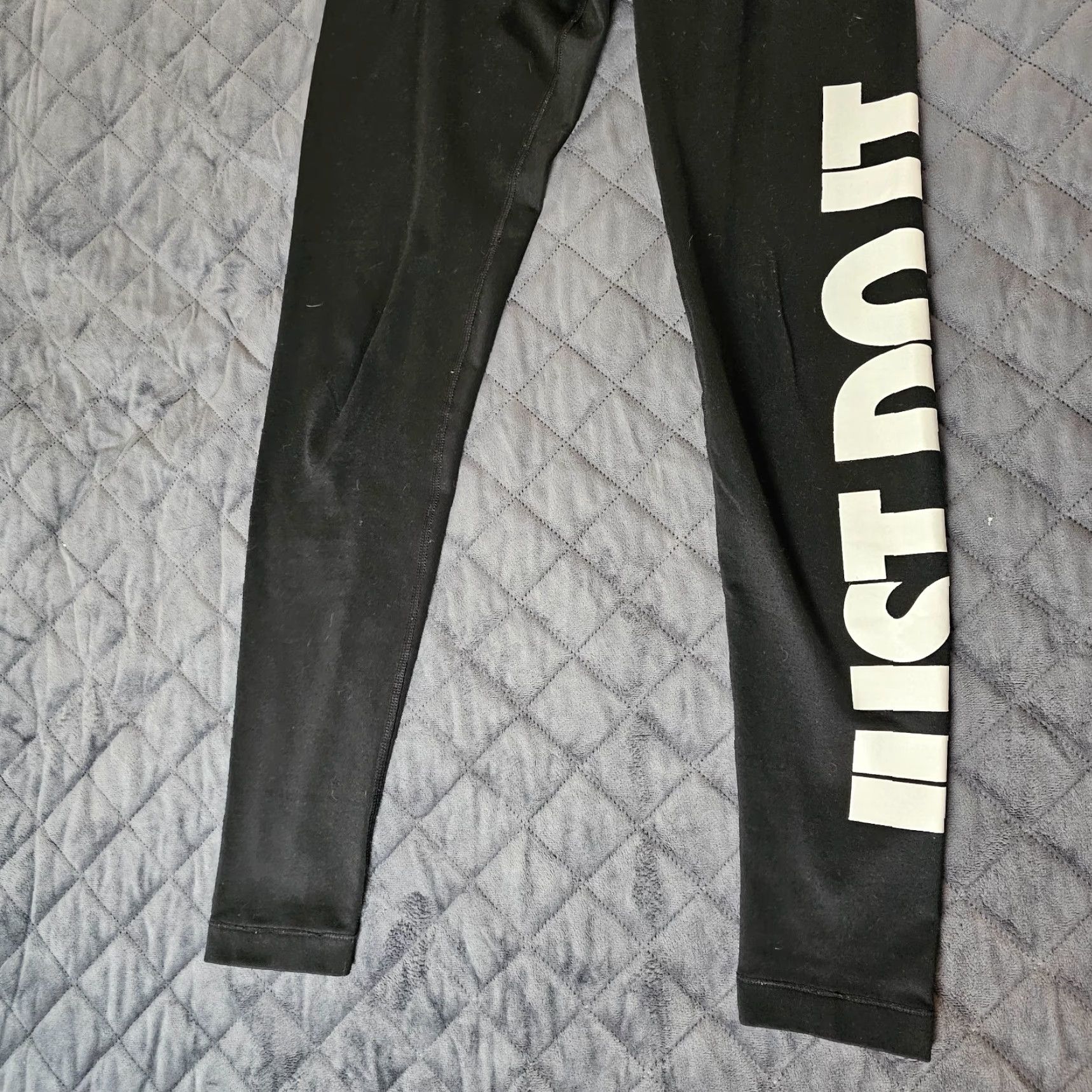 Nike VINTAGE Nike Pro Leggings Women's Size Small Black Yoga Active Gym Dri Fit Leopard Waist Size 28" / US 6 / IT 42 - 2 Thumbnail