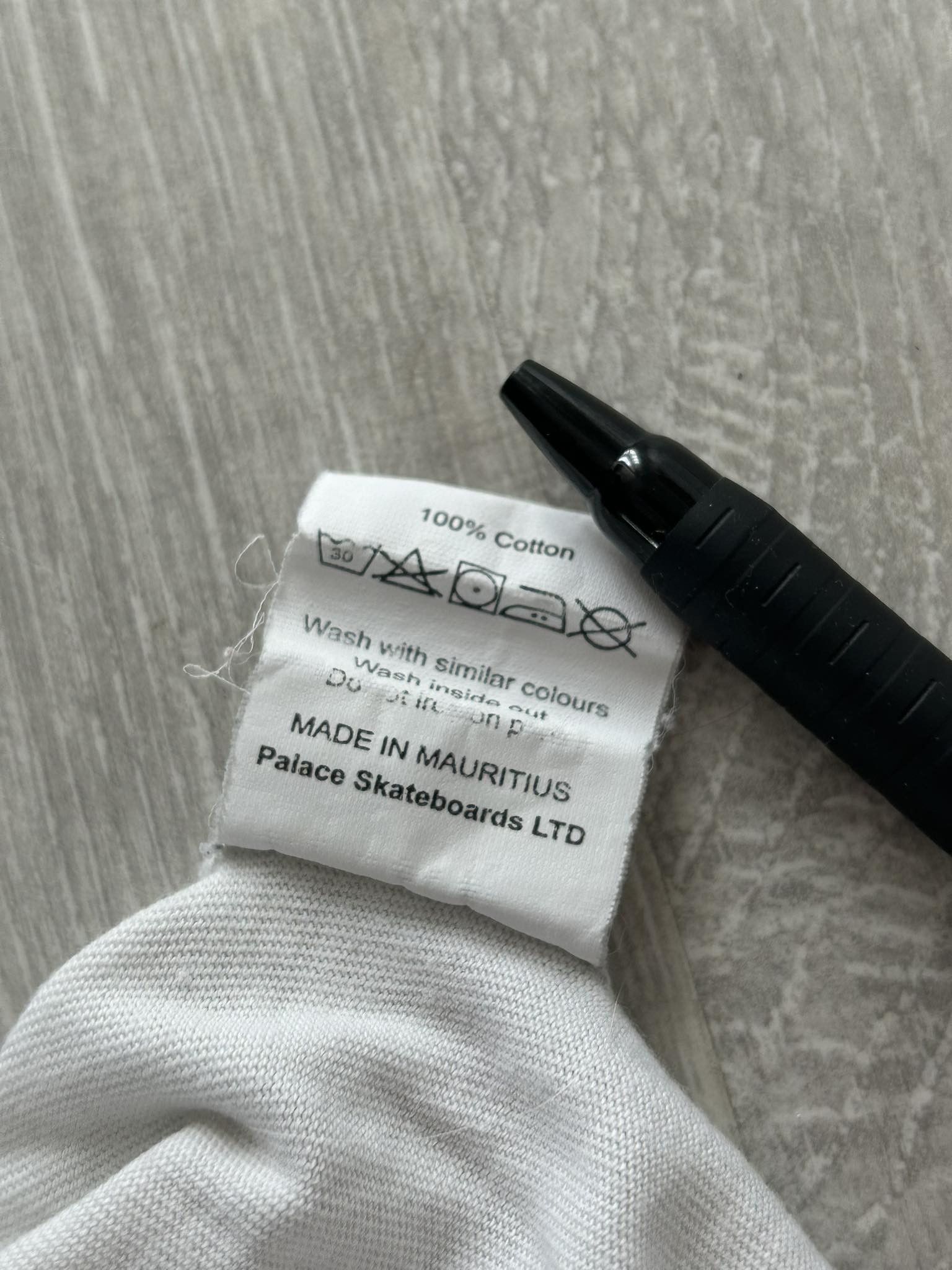 Palace Palace T-shirt white camo tri ferg Size US M / EU 48-50 / 2 - 8 Thumbnail