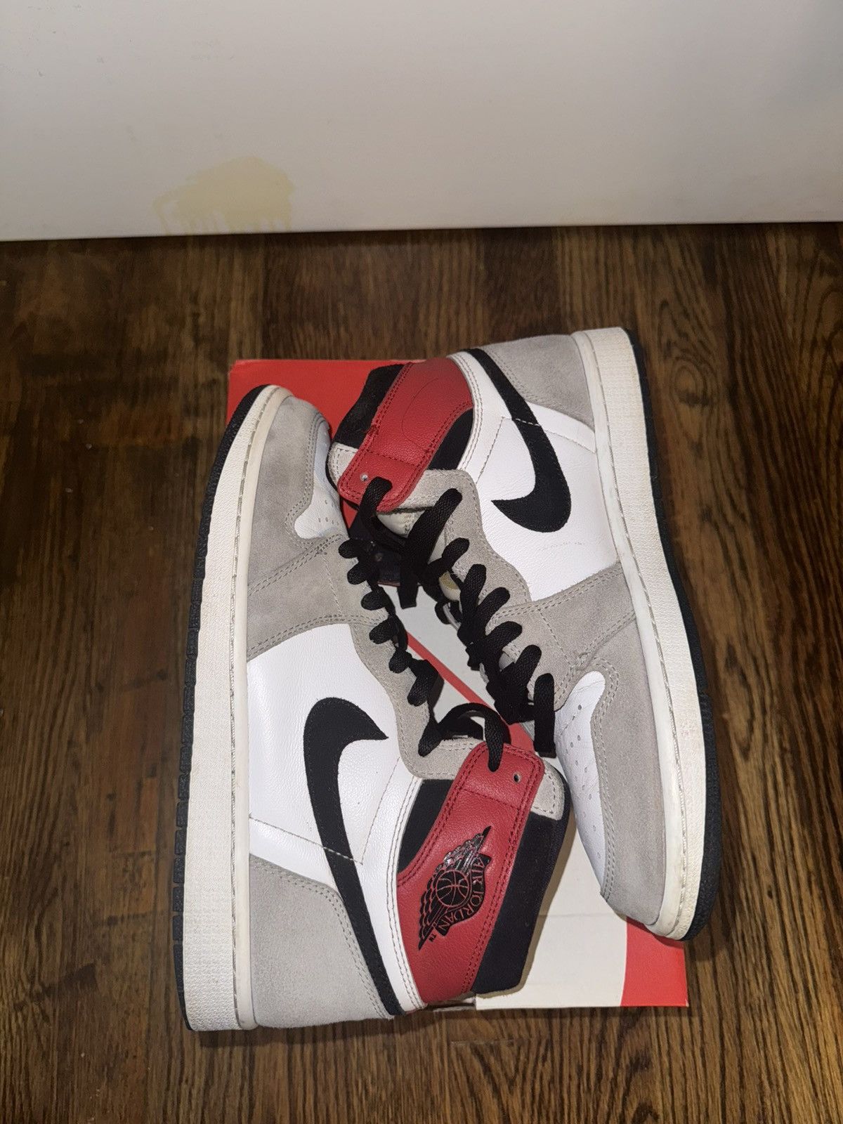 Jordan Brand Air Jordan 1 Smoke Grey Highs Size US 9.5 / EU 42-43 - 3 Thumbnail
