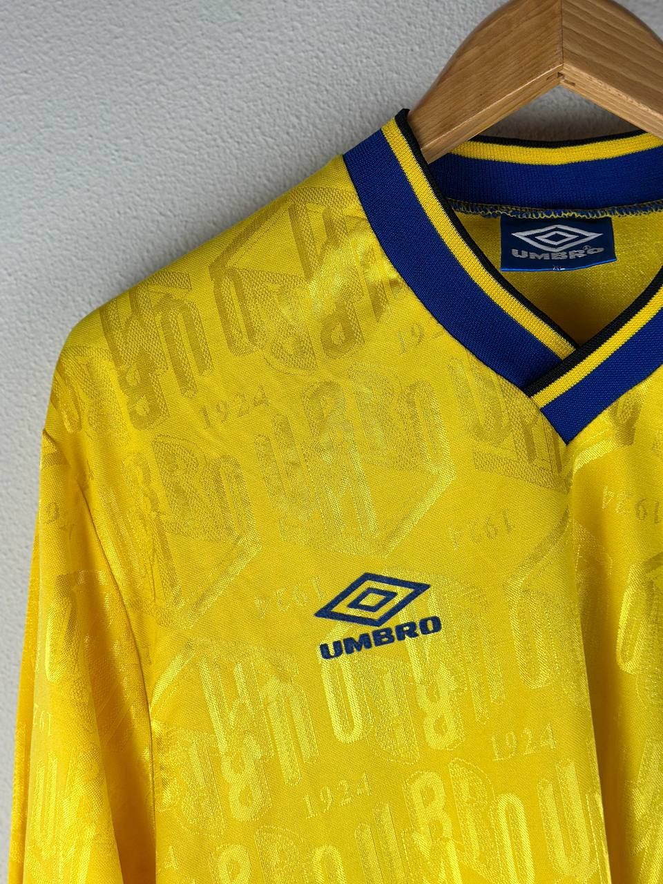 Umbro Umbro 90s Vintage Long Sleeve Jersey Size US XL / EU 56 / 4 - 6 Thumbnail