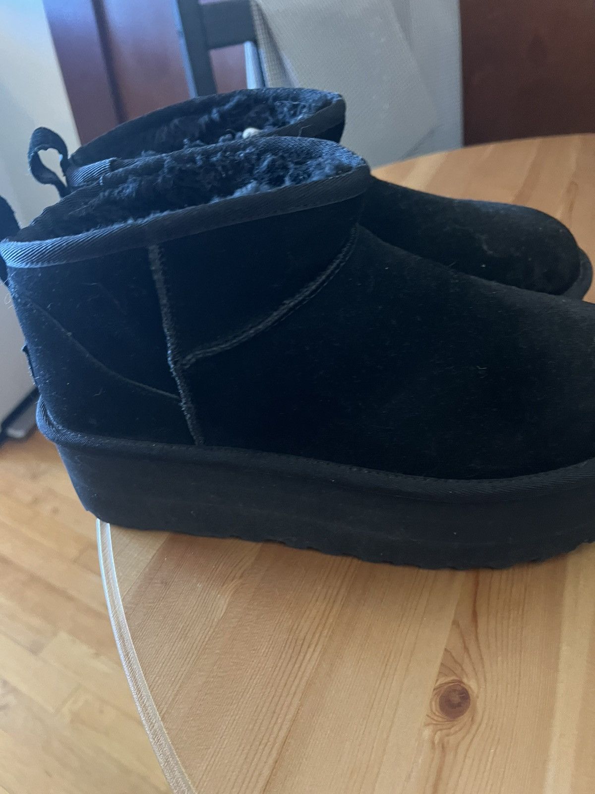 Ugg UGG Platform Boots – Black – Worn Once Size US 10 / IT 40 - 1 Thumbnail