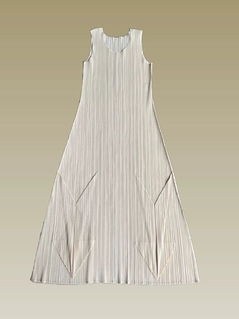 Issey Miyake Issey Miyake size:5 Beige origami airplane dress Size XS / US 0-2 / IT 36-38 - 4 Thumbnail
