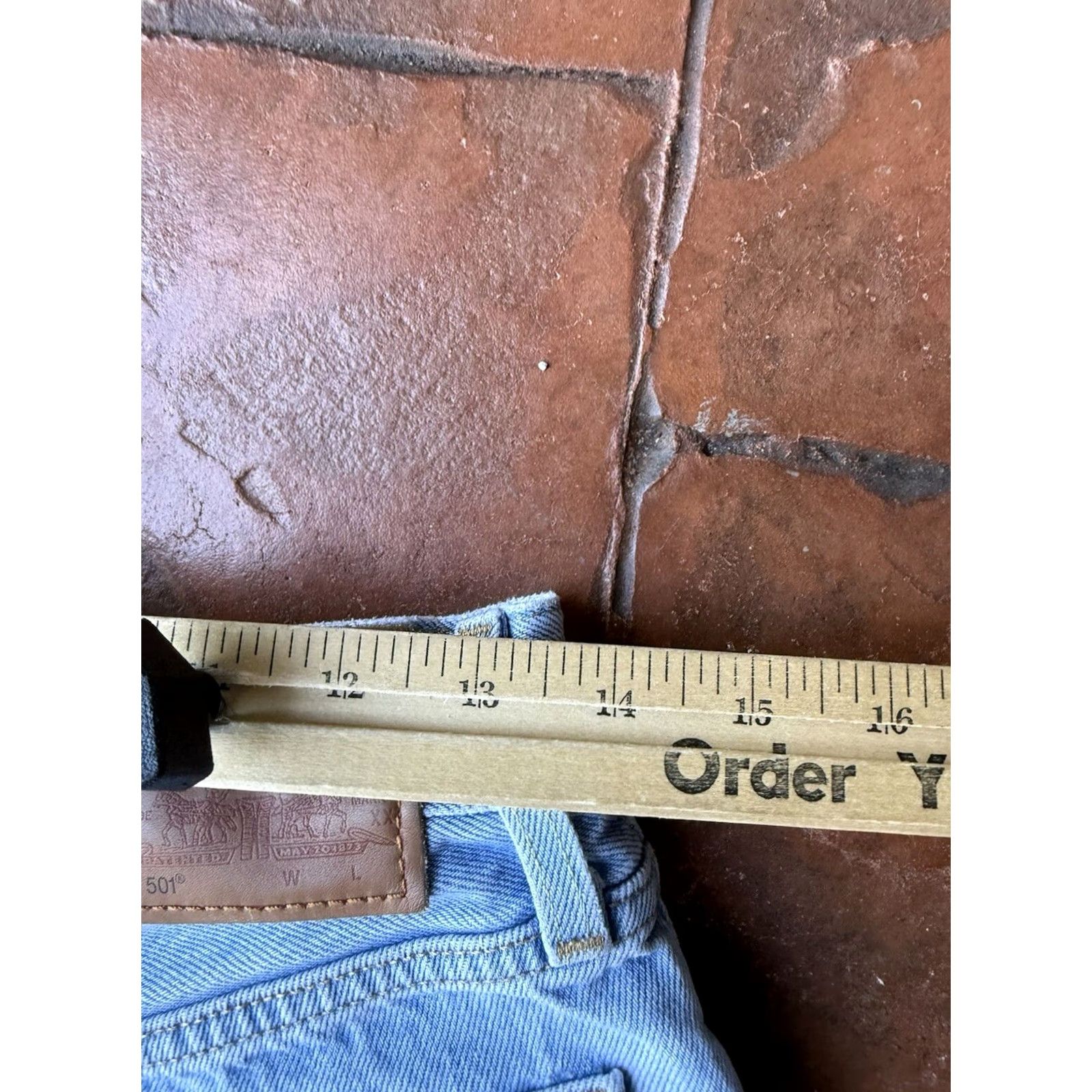 Levi's VINTAGE Levi's 501 Premium Cut Offs Shorts Womens 26 Blue Raw Hem Button Fly Distressed Bermuda Denim Shorts (Medium Wash) Womens Jeans Size 26" / US 2 / IT 38 - 5 Thumbnail