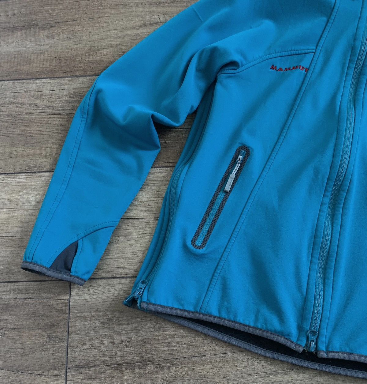 Mammut Mammut Womens Blue Windstopper Soft Shell Hooded Jacket Size M / US 6-8 / IT 42-44 - 2 Thumbnail