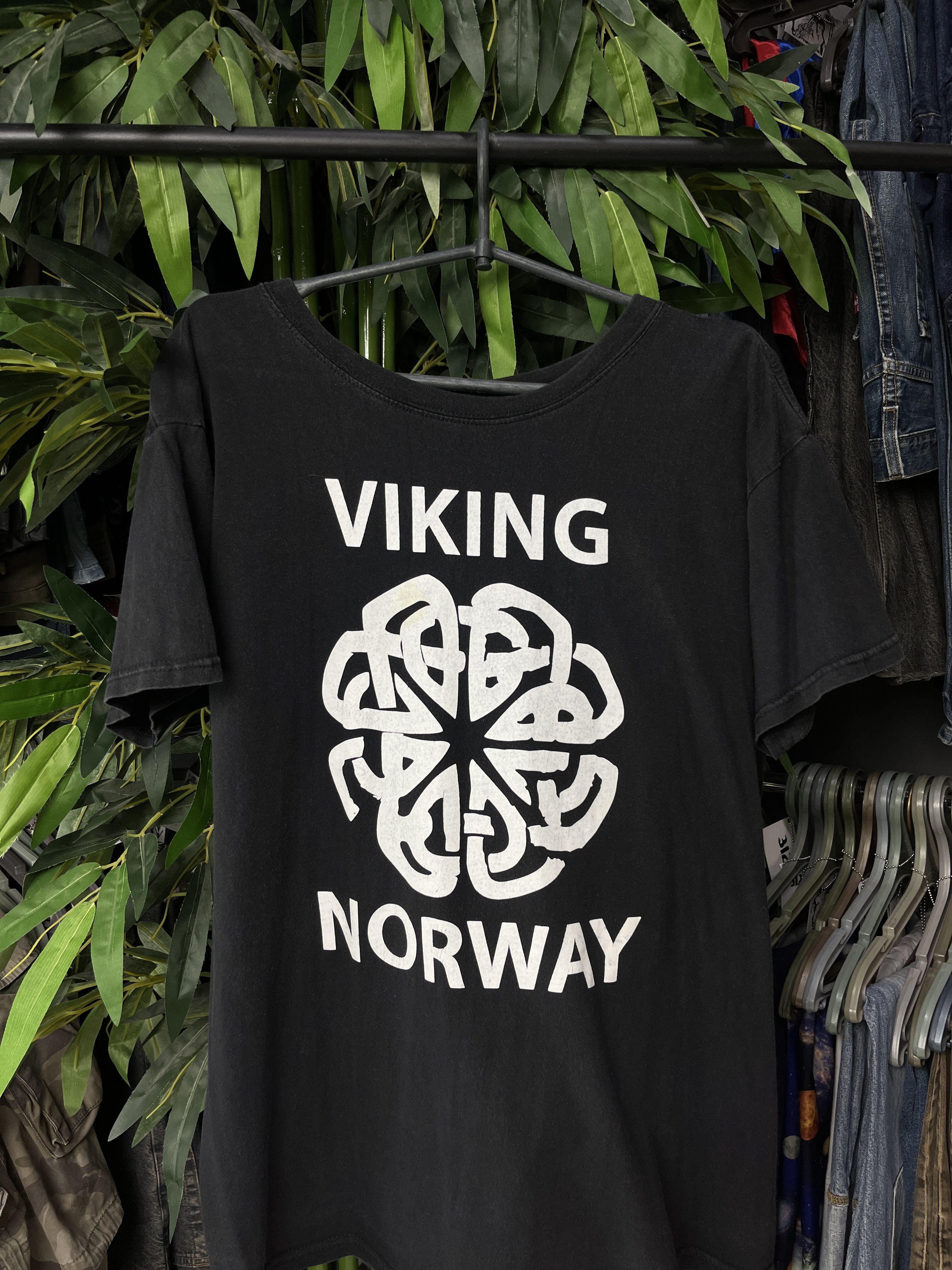 Vintage 1990s VINTAGE "VIKING LAWS" GRAPHIC FADED TEE - 840 Size US L / EU 52-54 / 3 - 2 Thumbnail