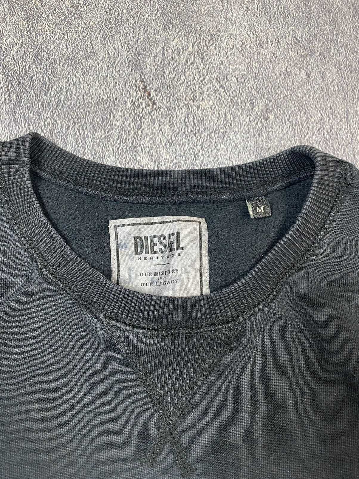 Diesel × Diesel Black Gold × Vintage Y2K Diesel Spell Out Logo Black Crewneck Sweatshirt Vintage Size US M / EU 48-50 / 2 - 5 Thumbnail