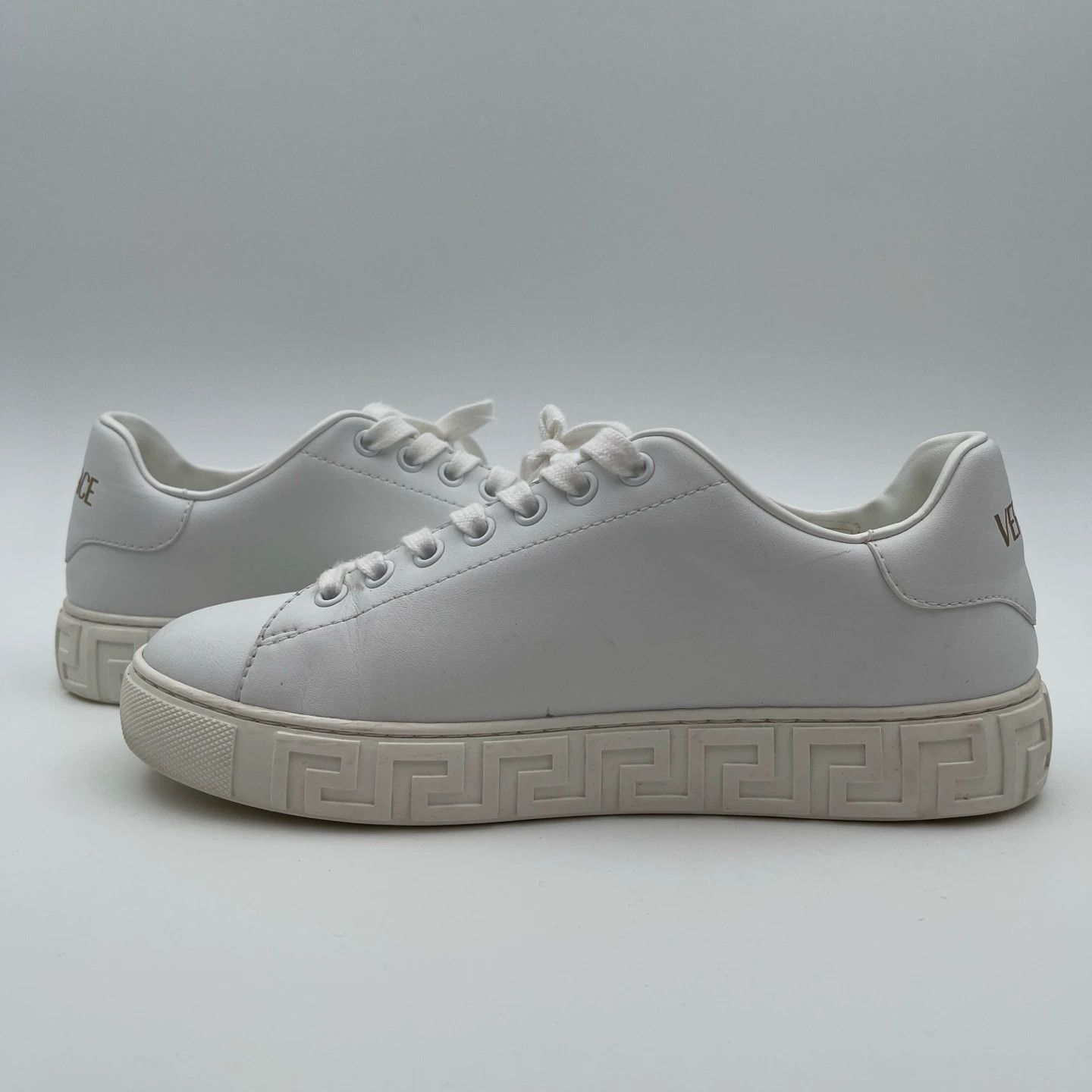 Versace Versace pre-owned white low-top sneakers 37 Size US 6.5 / IT 36.5 - 5 Thumbnail