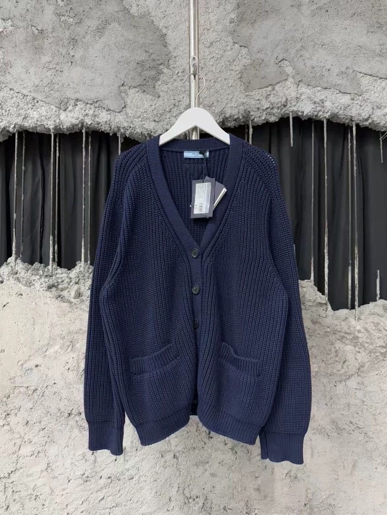 Prada Prada Size 38 Zippered wool cardigan sweater size 38 2502 Size US XS / EU 42 / 0 - 1 Thumbnail