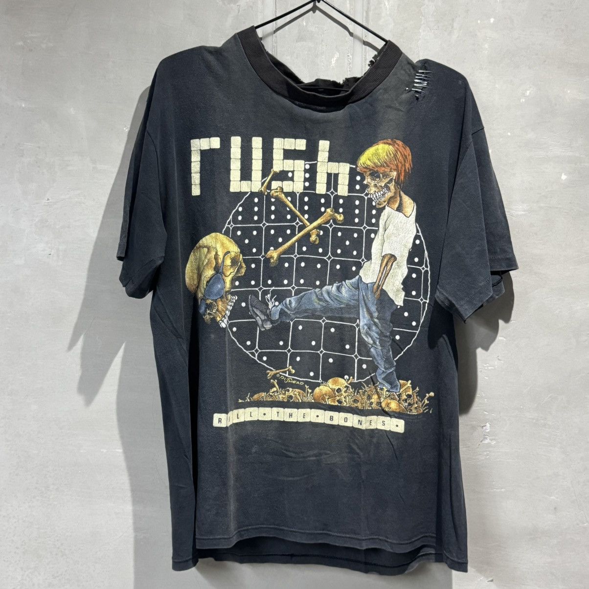 Band Tees Vintage 1991 Band Tee Rush Roll The Bones Heavily Distressed Size US L / EU 52-54 / 3 - 17 Thumbnail