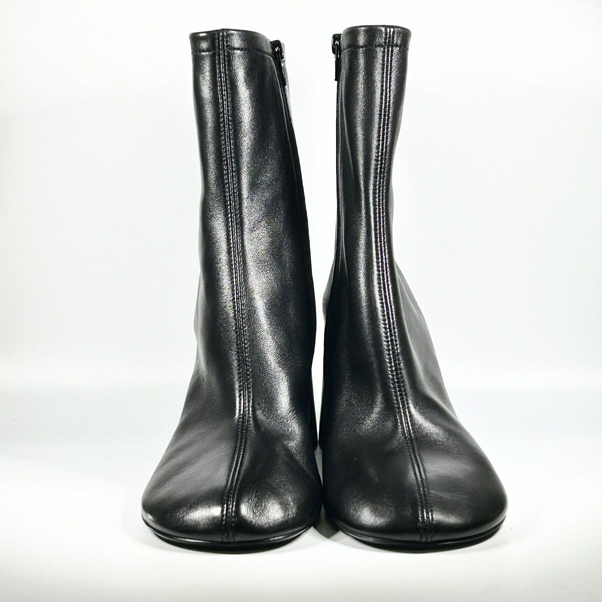 Balenciaga New Balenciaga Black Leather Glove Booties Size 38.5EU/8.5US Size US 8.5 / IT 38.5 - 2 Thumbnail