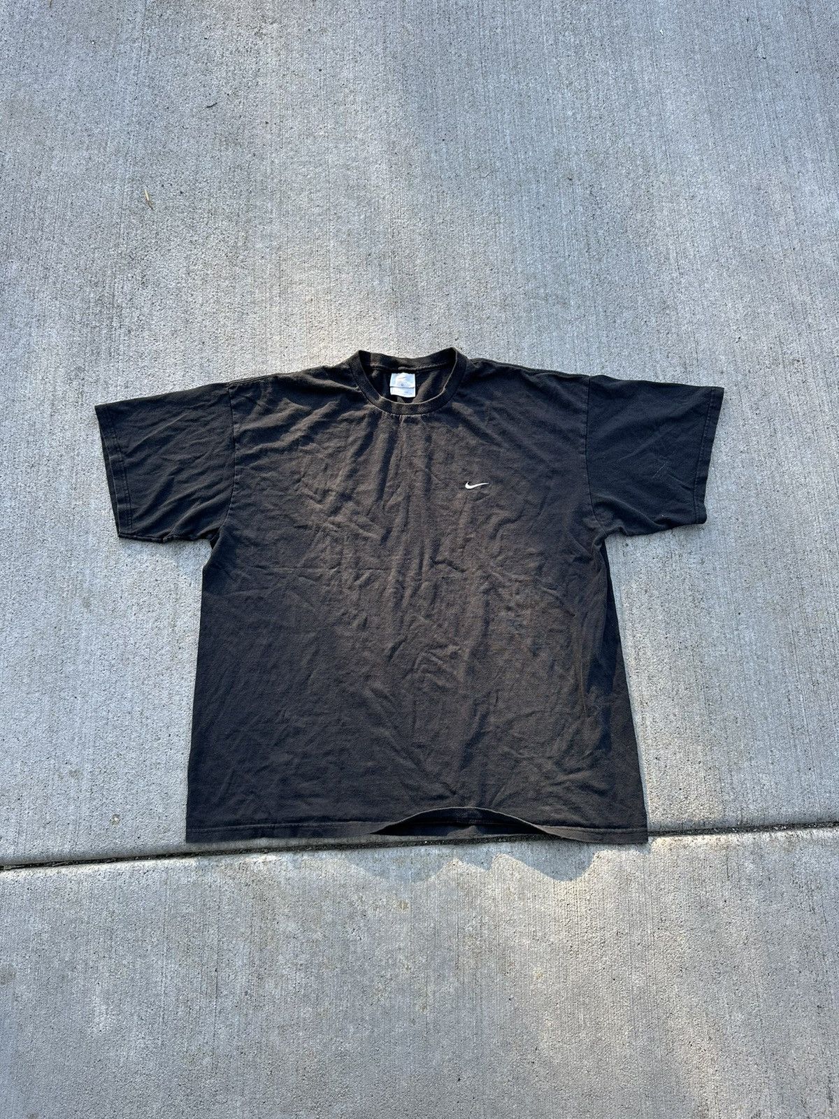 Nike × Vintage 90s Nike Swoosh Vintage Y2K Retro Tee T-Shirt Size US XL / EU 56 / 4 - 1 Thumbnail