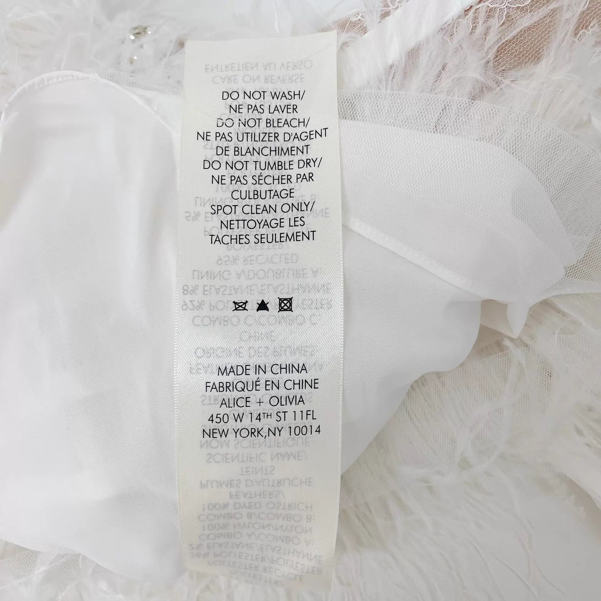 Alice + Olivia Alice+Olivia white feather cami dress pre-owned Size XS / US 0-2 / IT 36-38 - 8 Thumbnail