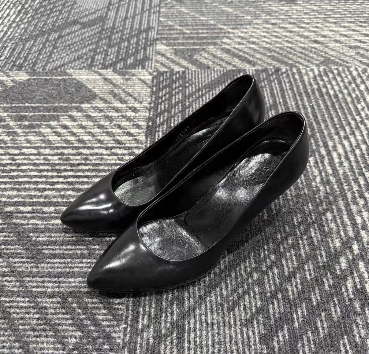 Gucci Gucci Black High Heels J42 Size US 4 / IT 34 - 1 Thumbnail