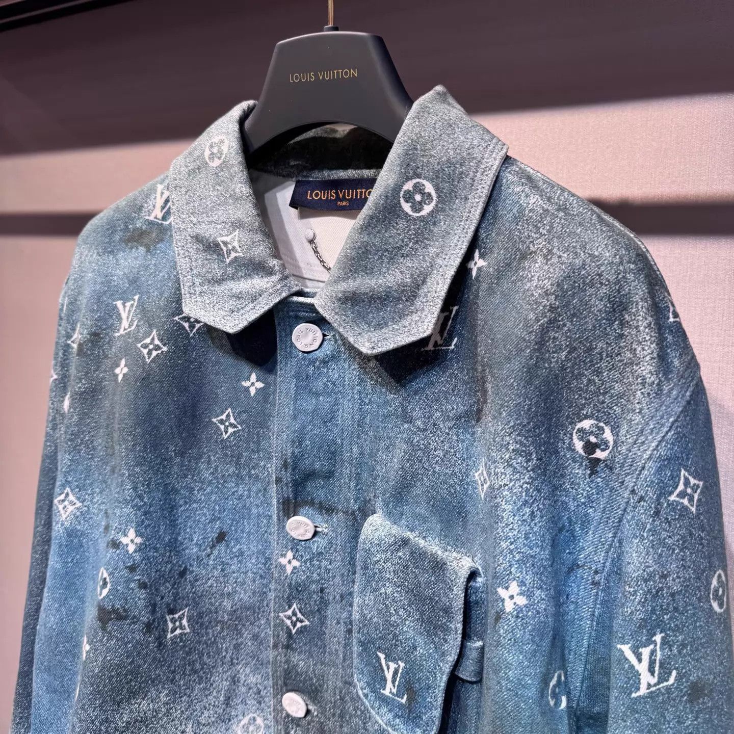 Louis Vuitton Louis Vuitton Blue Starry Gradient Denim Jacket M New Size US M / EU 48-50 / 2 - 5 Thumbnail
