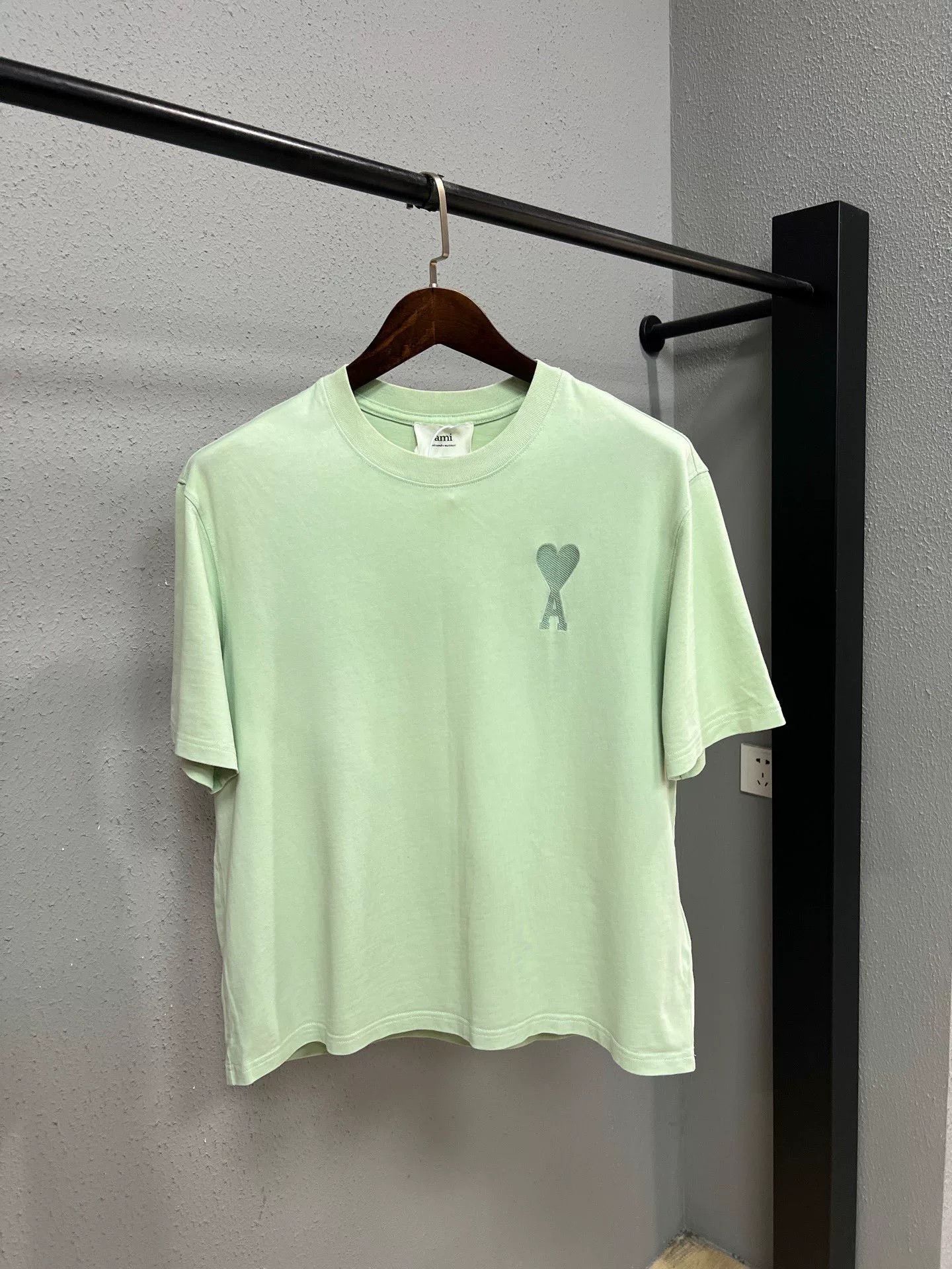 AMI Ami Green Heart Short Sleeve Size M / US 6-8 / IT 42-44 - 1 Thumbnail