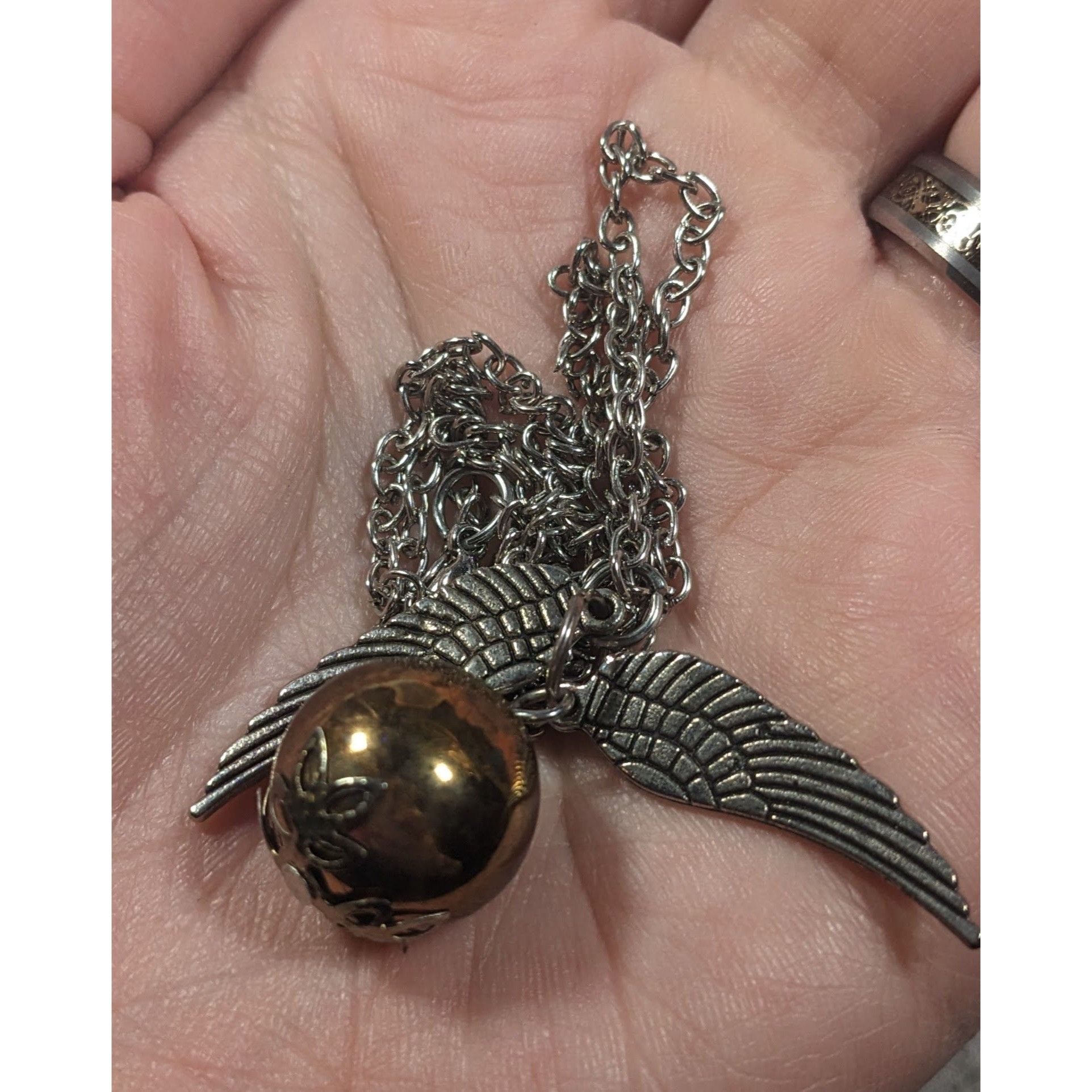 Other Whimsical Angel Pendant Necklace Silver Tone Wings With Gold Size ONE SIZE - 3 Thumbnail