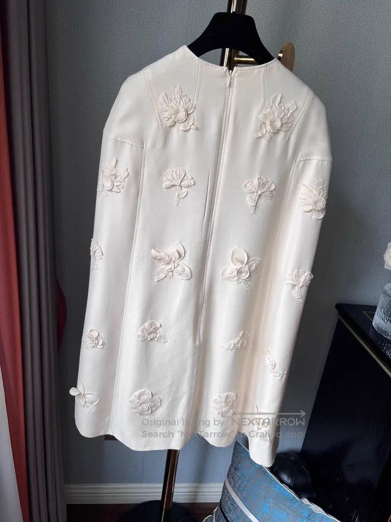 Valentino Valentino Cape dress Size M / US 6-8 / IT 42-44 - 4 Thumbnail