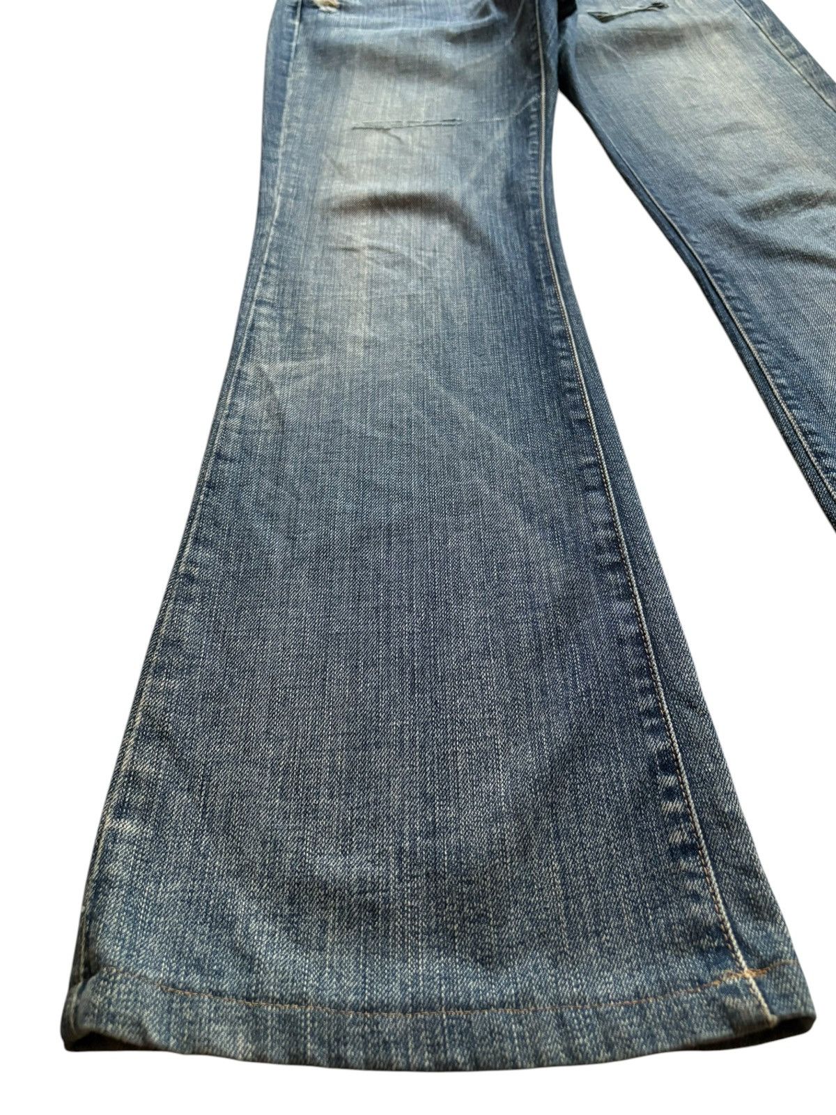 7 For All Mankind Vintage 7 For All Mankind Mud Wash Distressed Flare Jeans Size 32" / US 10 / IT 46 - 6 Thumbnail