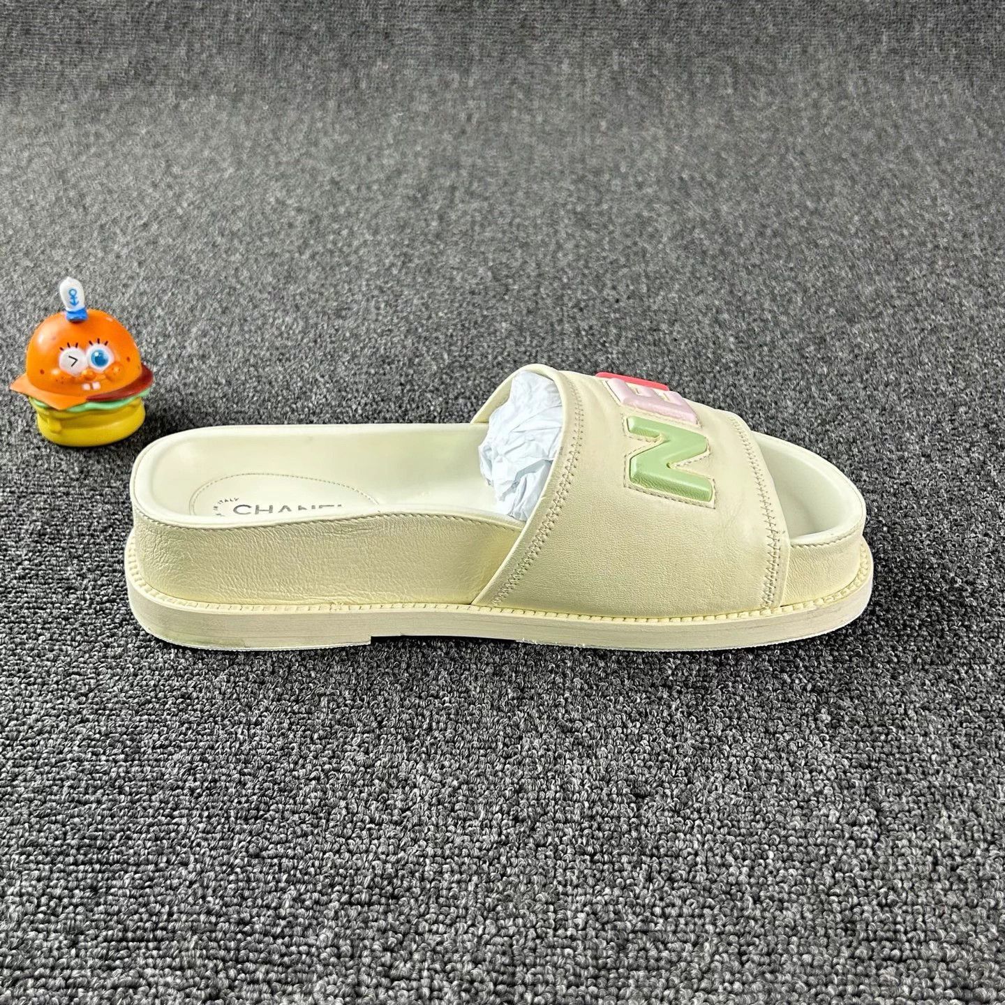 Chanel Chanel Women's White Slippers EUR 36 Size US 5 / IT 35 - 4 Thumbnail