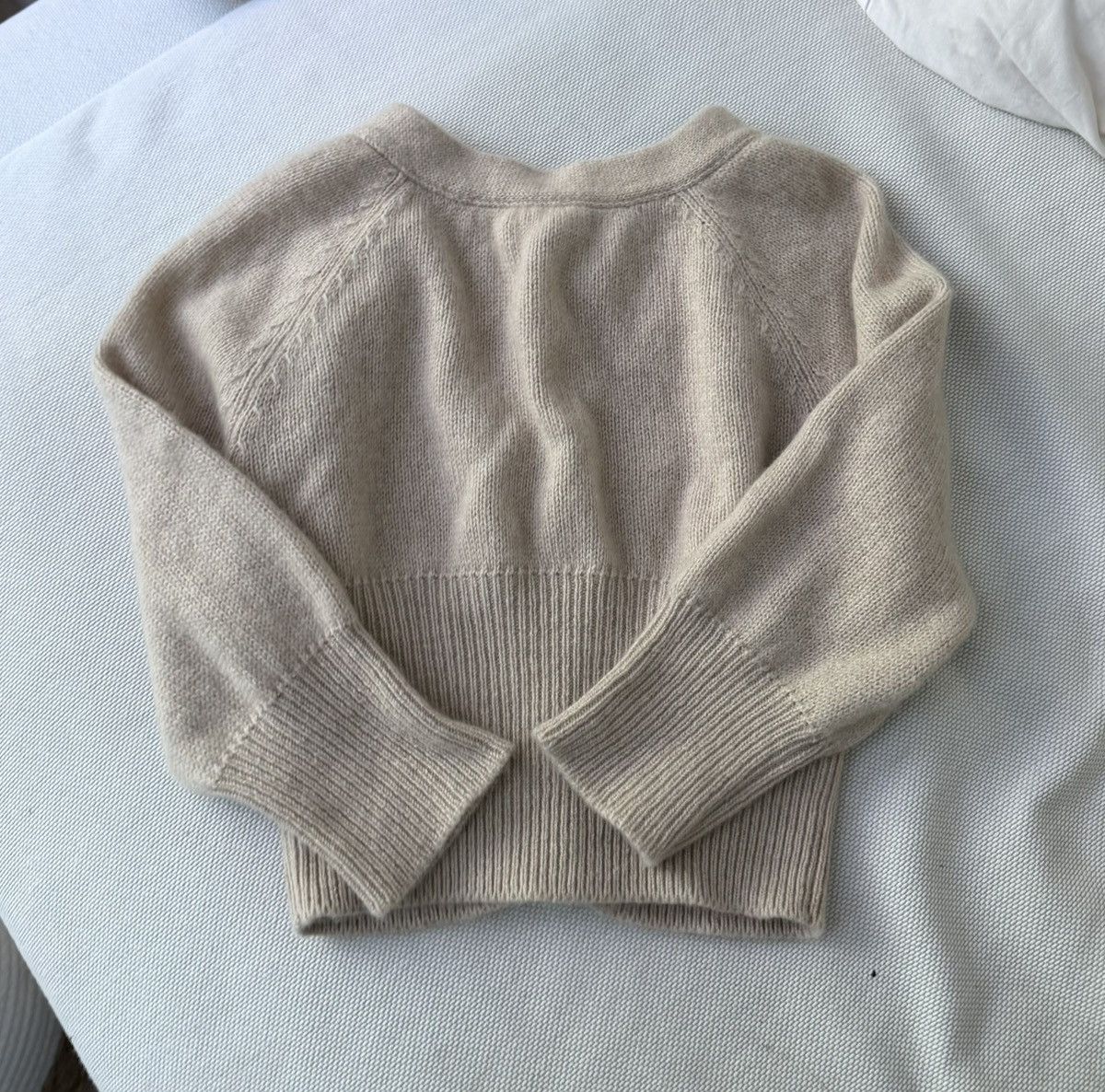 Miu Miu Miu miu cashmere cropped cardigan Size XS / US 0-2 / IT 36-38 - 3 Thumbnail