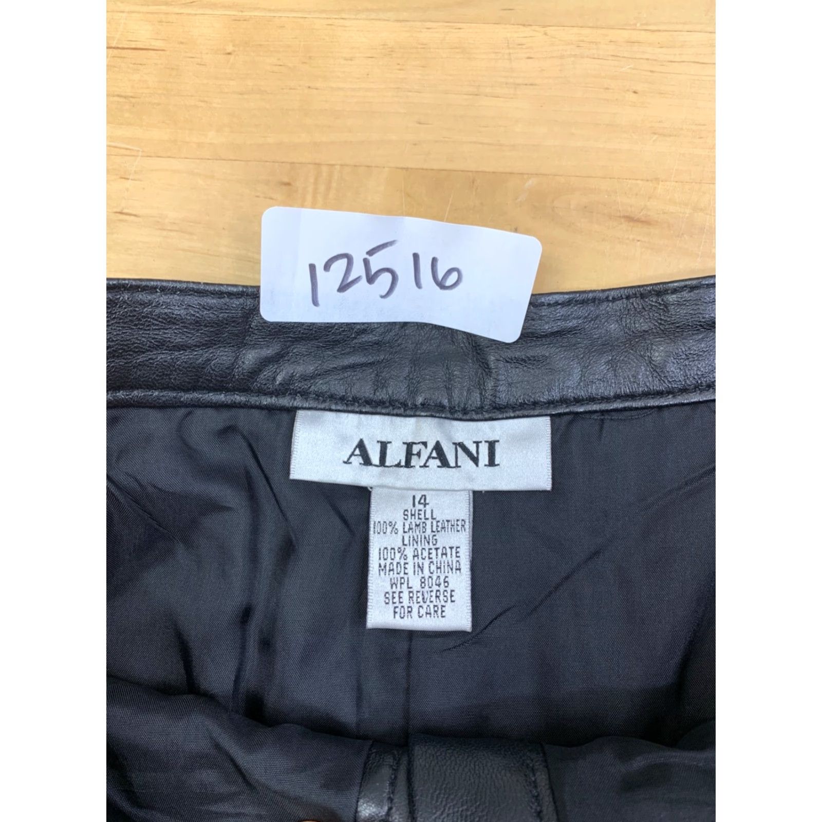 Alfani VINTAGE Alfani Leather Pants Womens 14 Black 30" Inseam Size 36" / US 14 / IT 50 - 2 Thumbnail