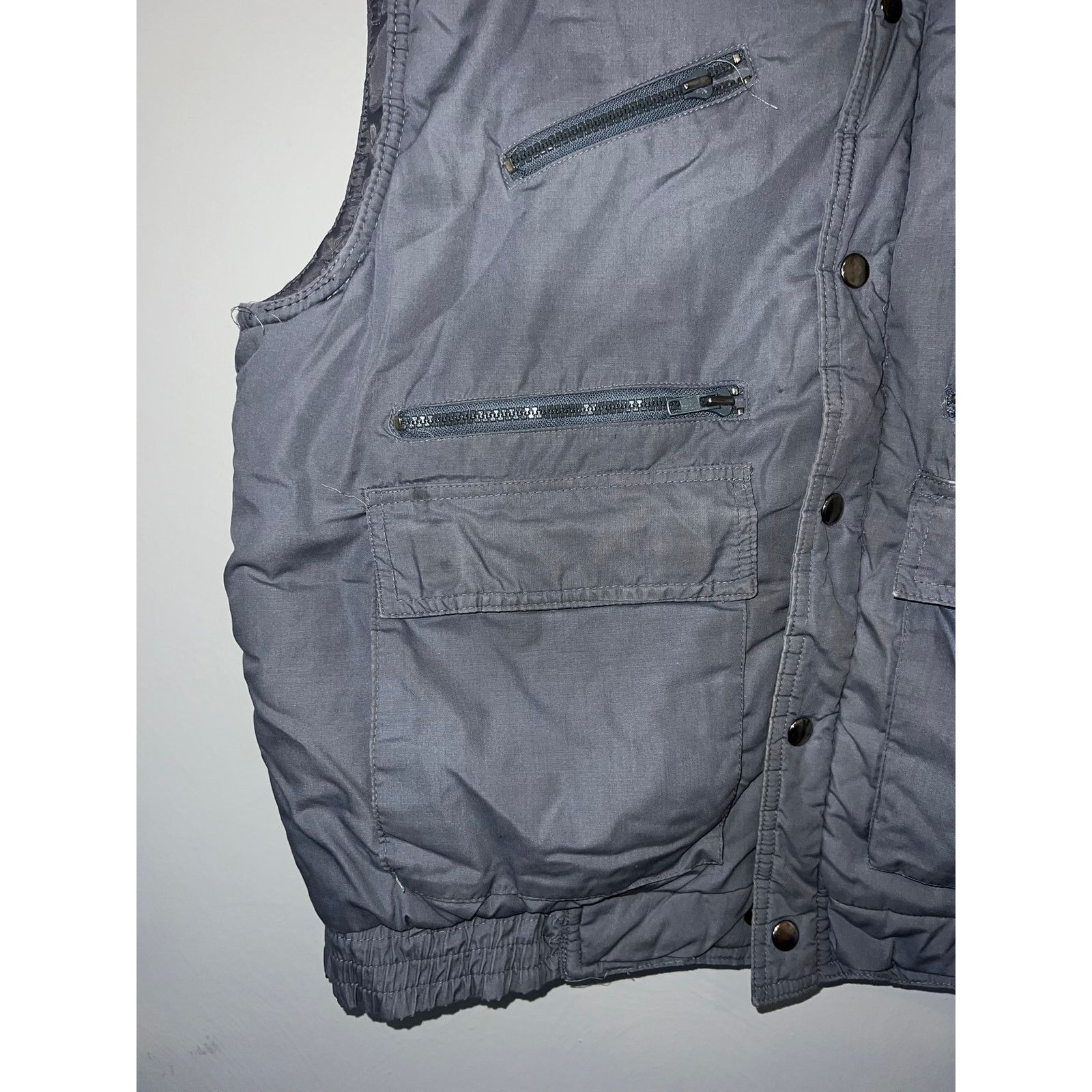 Vintage Vintage Gray Vest Guy's Actionwear Korea Made Outerwear 90s Size US M / EU 48-50 / 2 - 4 Thumbnail