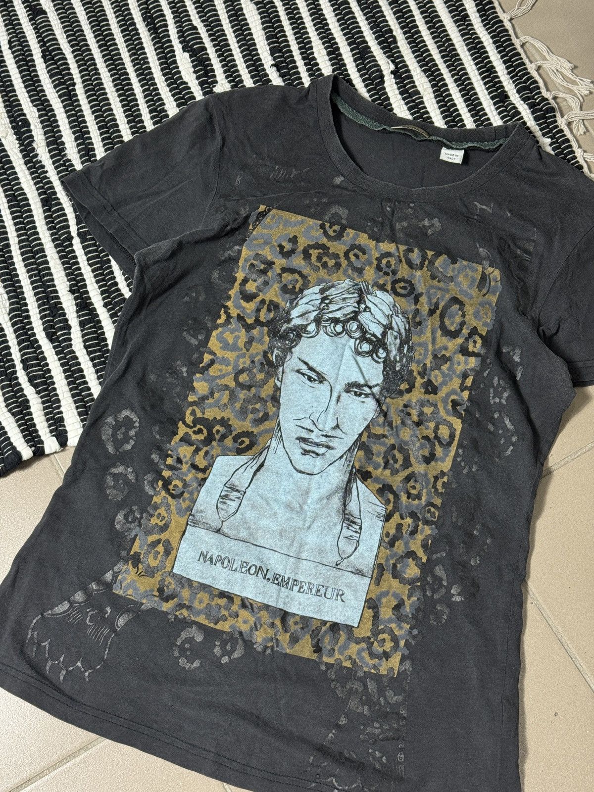 John Galliano VINTAGE JOHN GALLIANO 2000s NAPOLEON TEE SHIRT Size M / US 6-8 / IT 42-44 - 2 Thumbnail