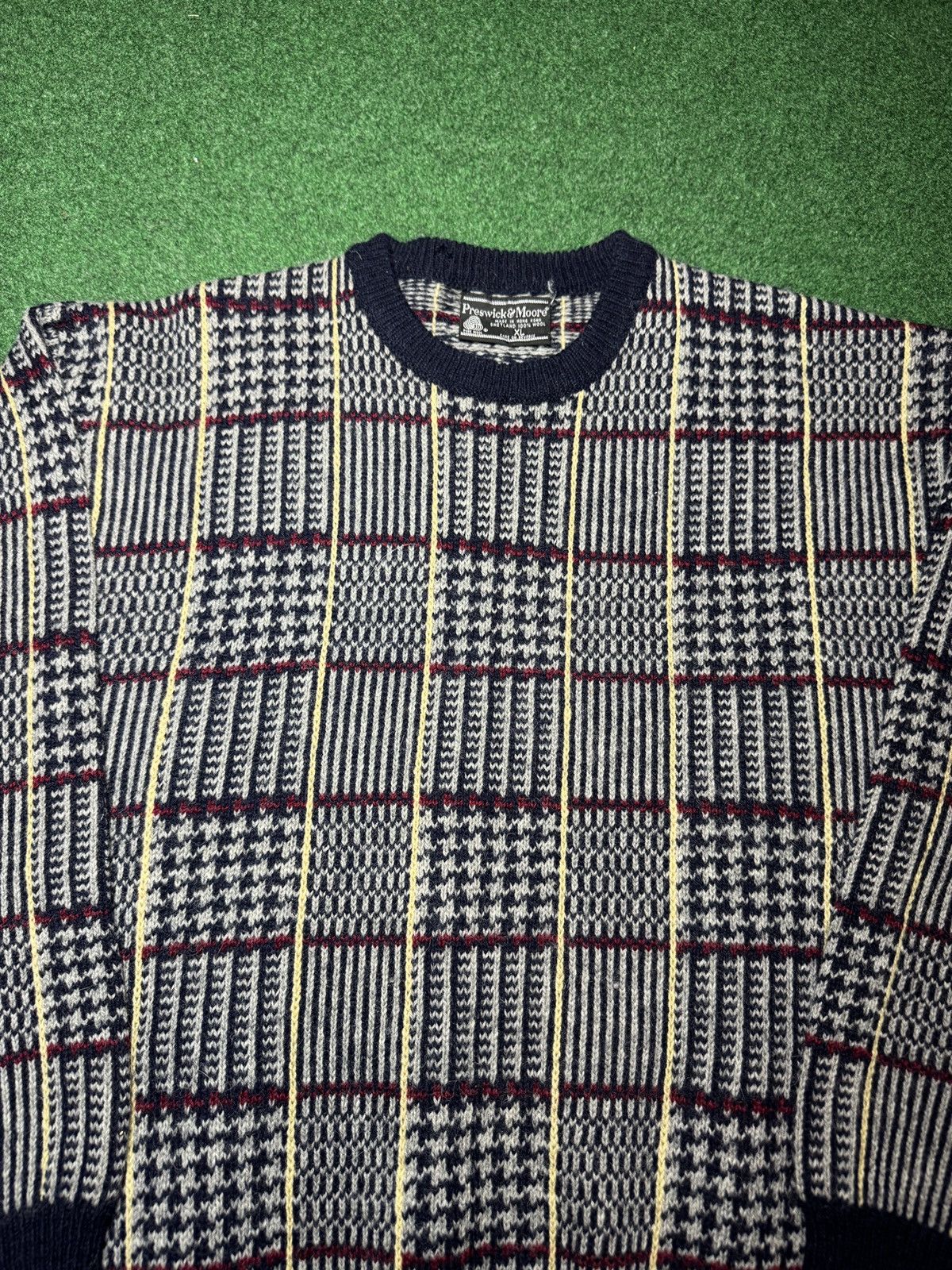Vintage Preswick And Moore Vintage Wool Houndstooth XL Sweater Size US XL / EU 56 / 4 - 2 Thumbnail