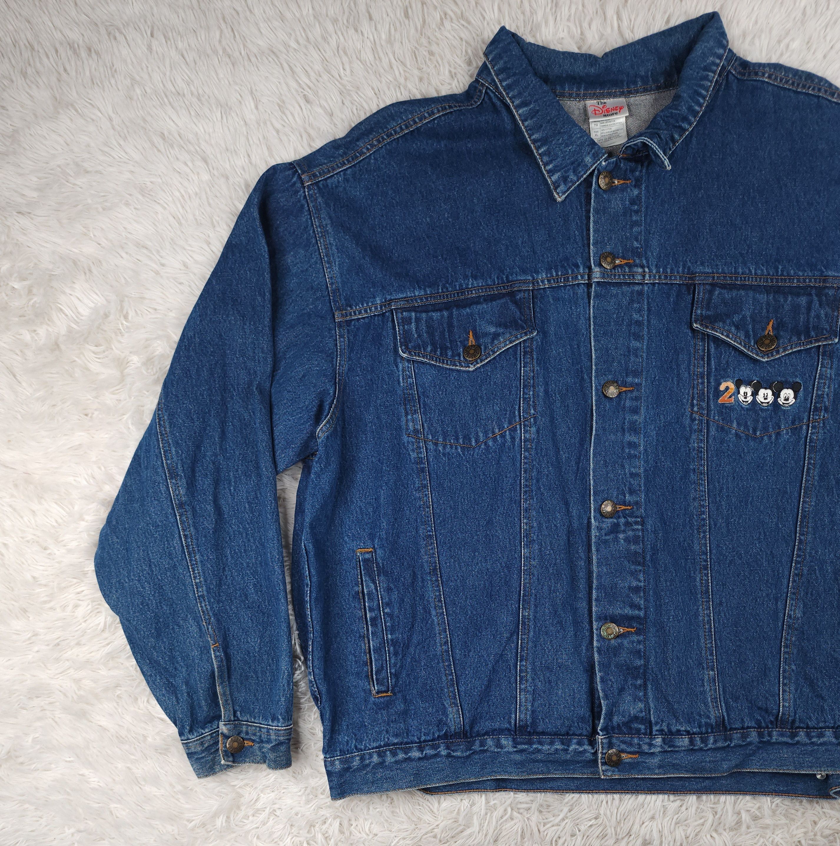 Disney Vintage 2000 Disney Mickey Mouse denim jacket Size XL Size US XL / EU 56 / 4 - 3 Thumbnail