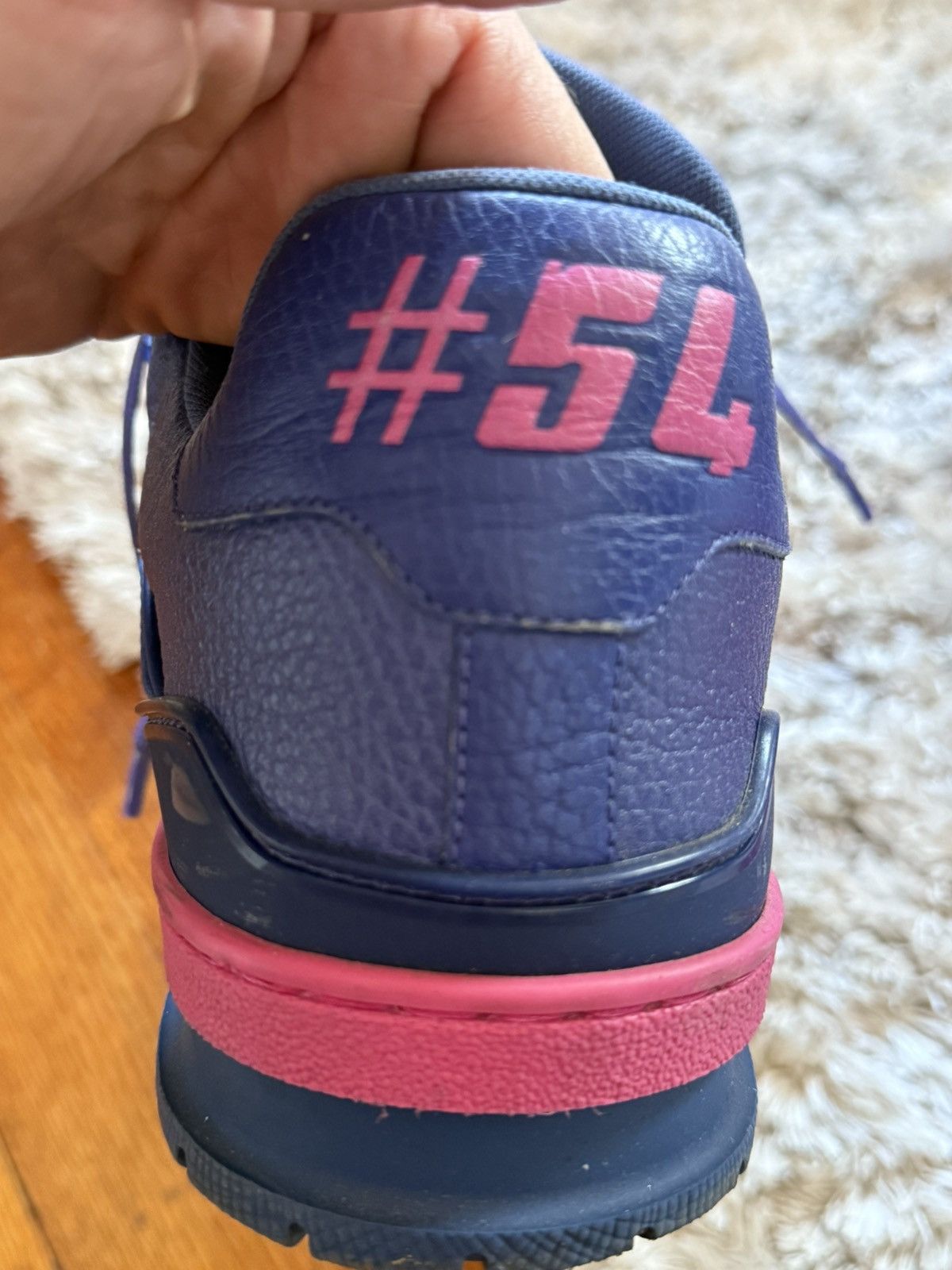 Louis Vuitton LV size 7 Size US 7 / EU 40 - 5 Thumbnail