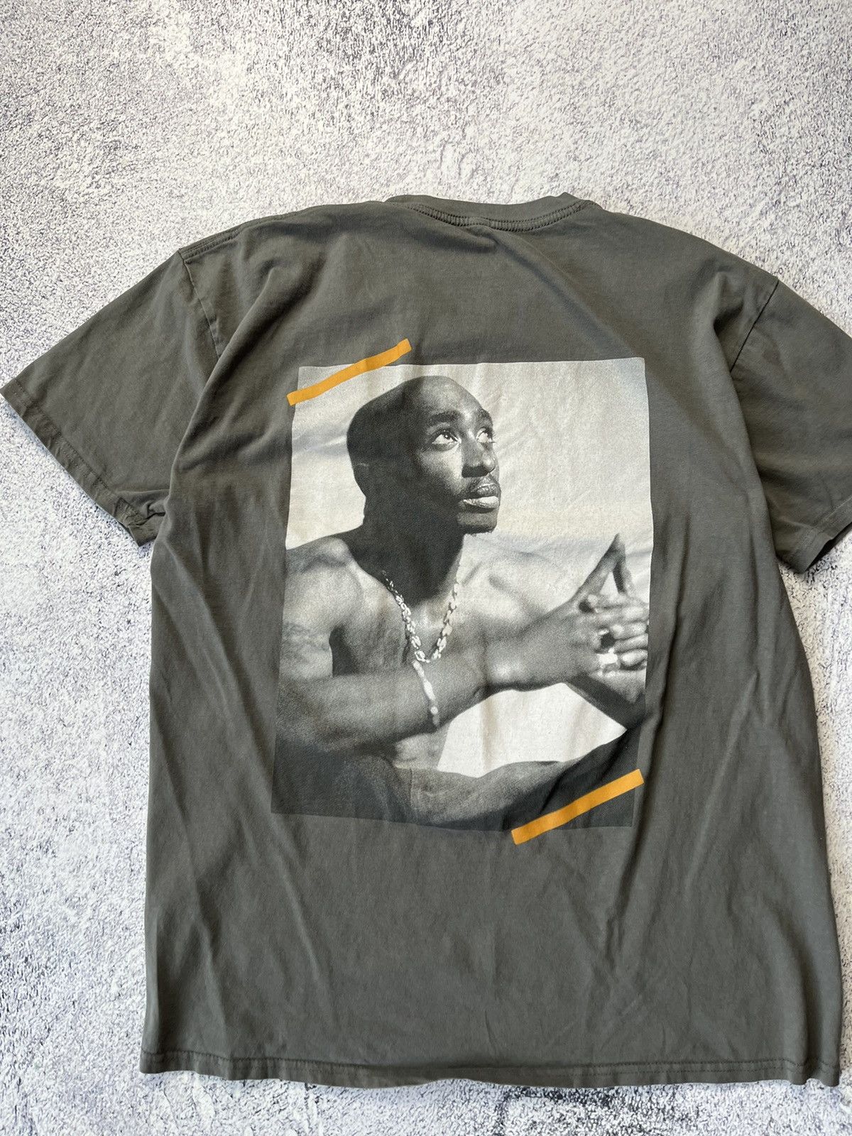 Band Tees Rare Mens 2Pac Vintage T-Shirt Size S Y2K Size US S / EU 44-46 / 1 - 12 Thumbnail