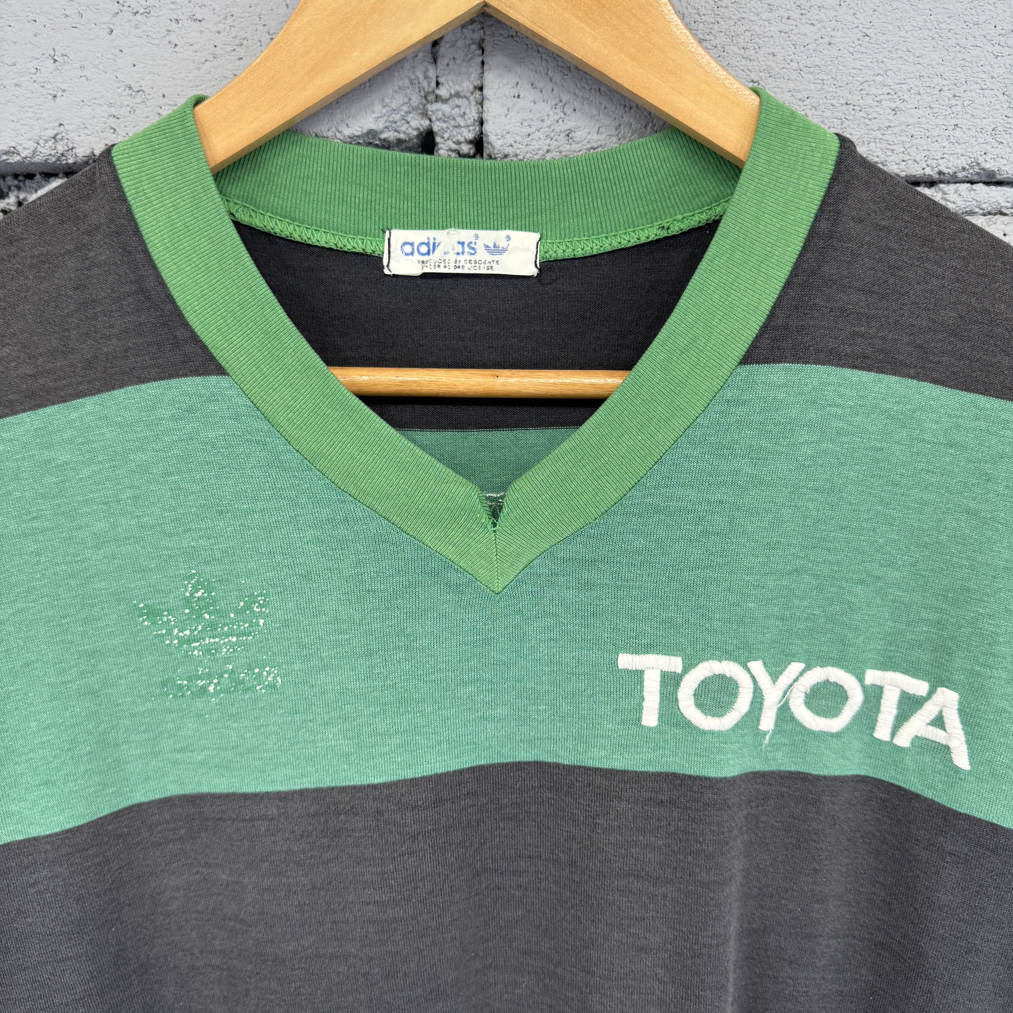 Vintage Rare Vintage Adidas 80s Striped Toyota V-neck Tshirt Size US L / EU 52-54 / 3 - 3 Thumbnail