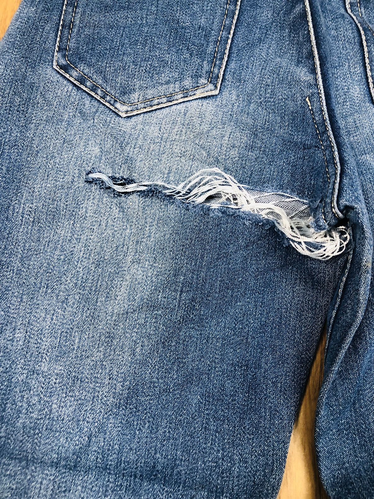 Dolce & Gabbana Dolce & Gabbana Distress Jeans (35) Size 28" / US 6 / IT 42 - 13 Thumbnail